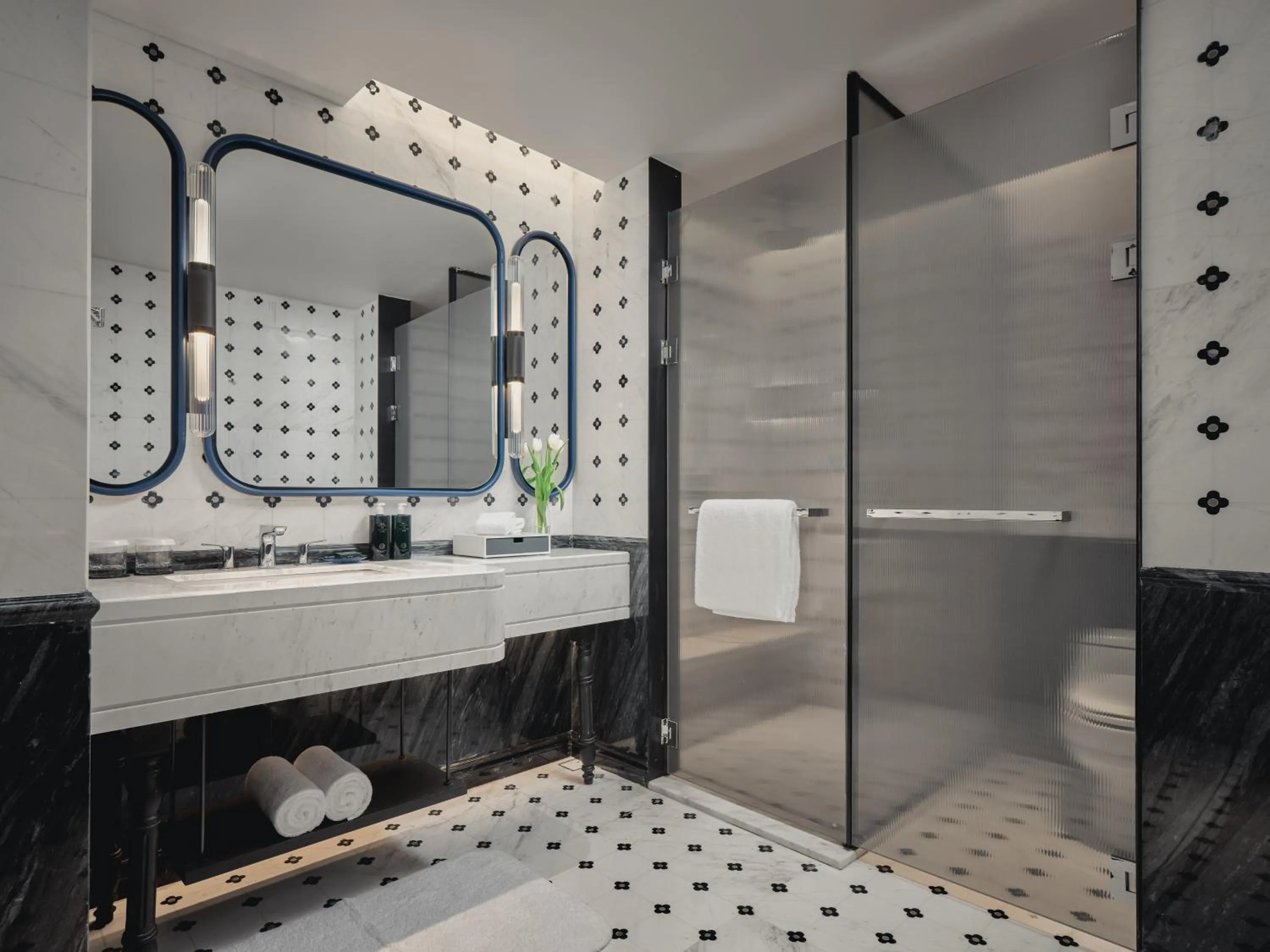 Bathroom in Hotel Indigo Shenzhen Overseas Chinese Town by IHG