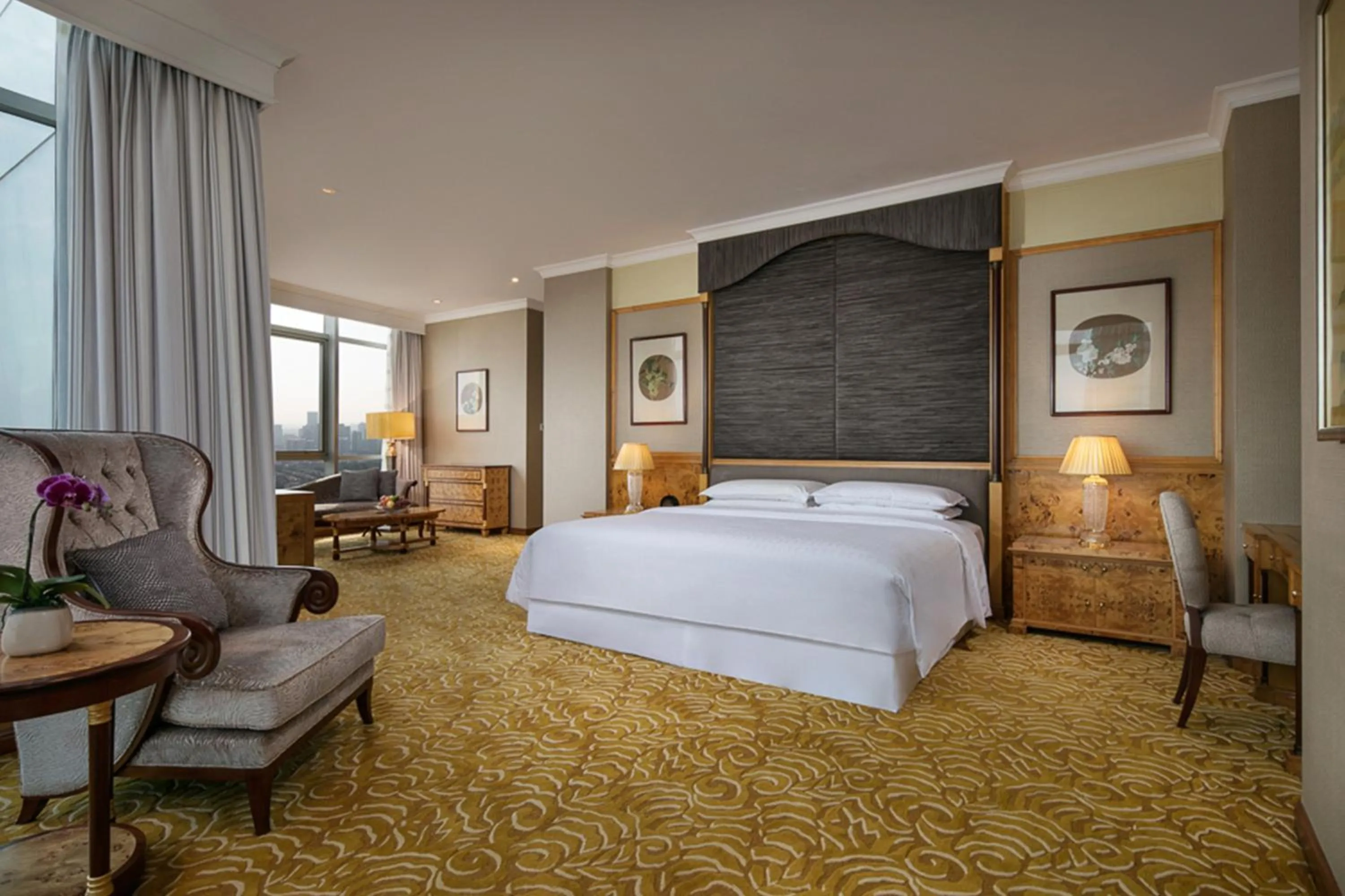 Photo of the whole room, Bed in Sheraton Nanjing Kingsley Hotel & Towers