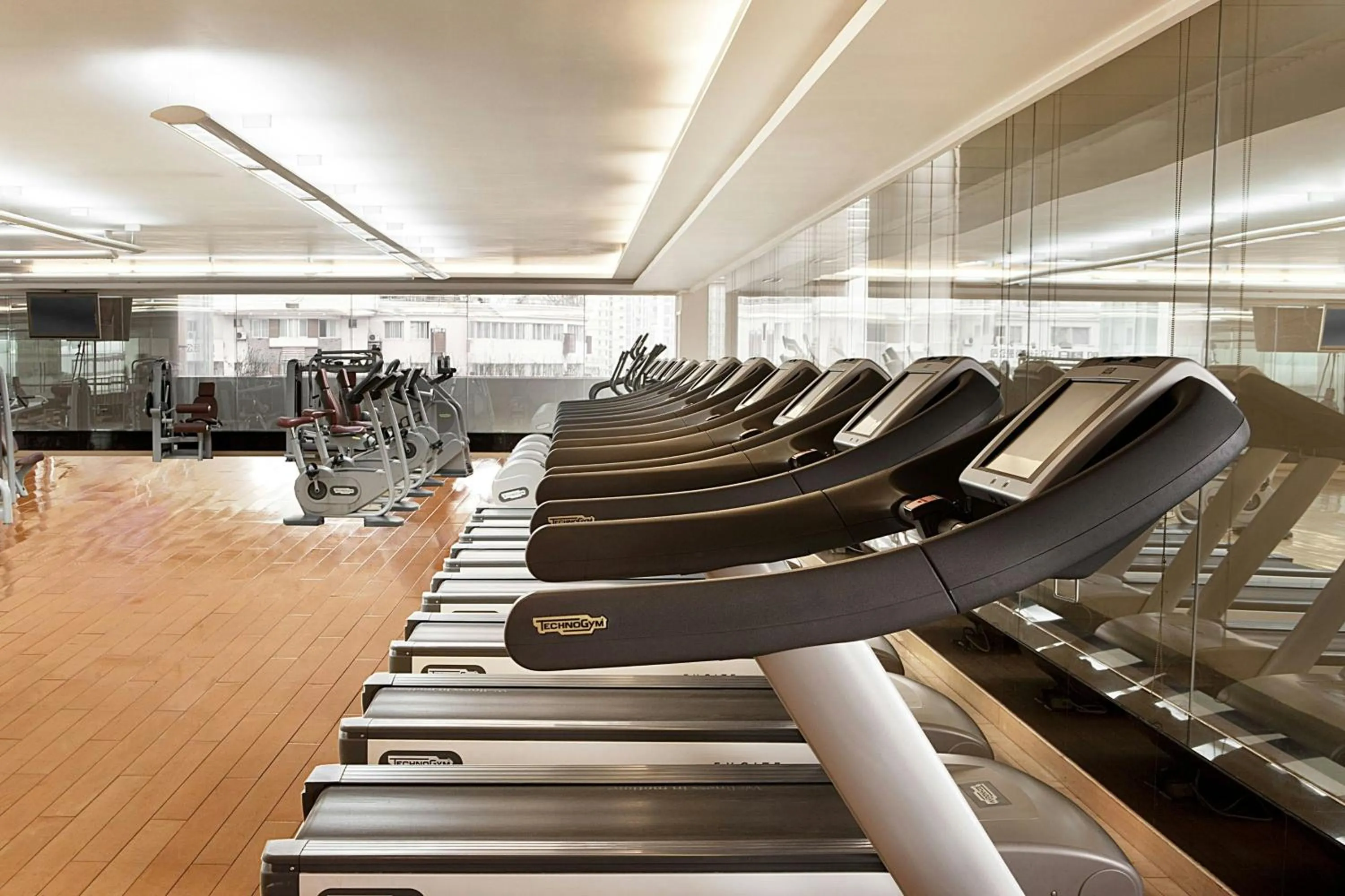 Fitness centre/facilities in Sheraton Ningbo Hotel