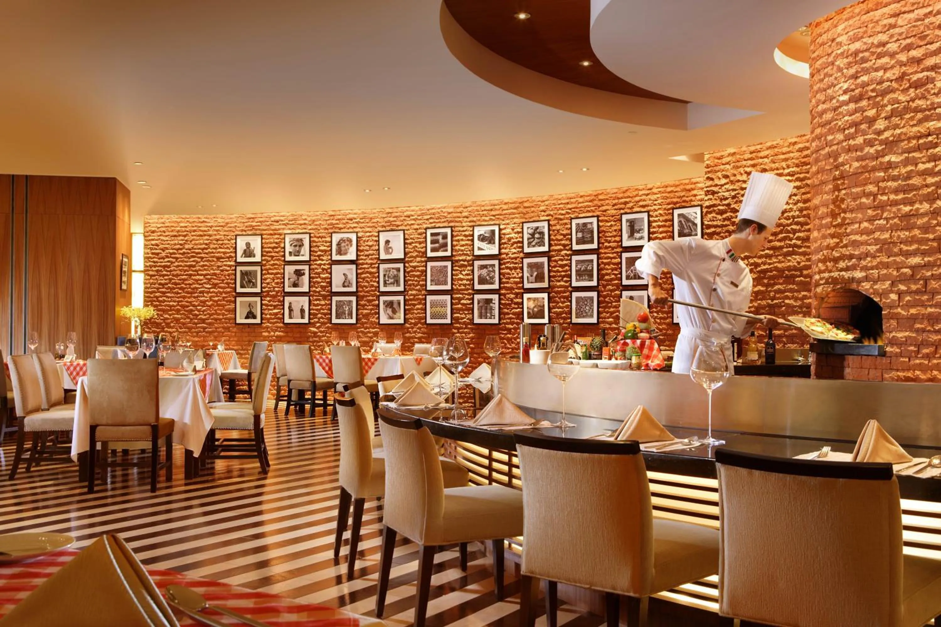 Restaurant/places to eat in Sheraton Ningbo Hotel