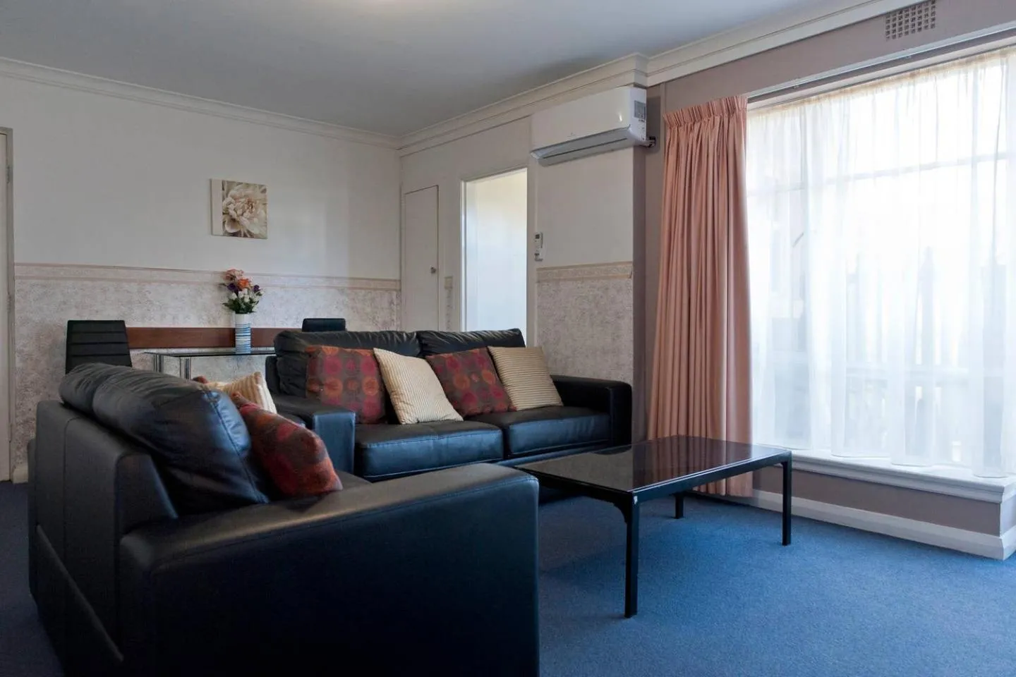 Living room, Seating Area in Hobart Apartments