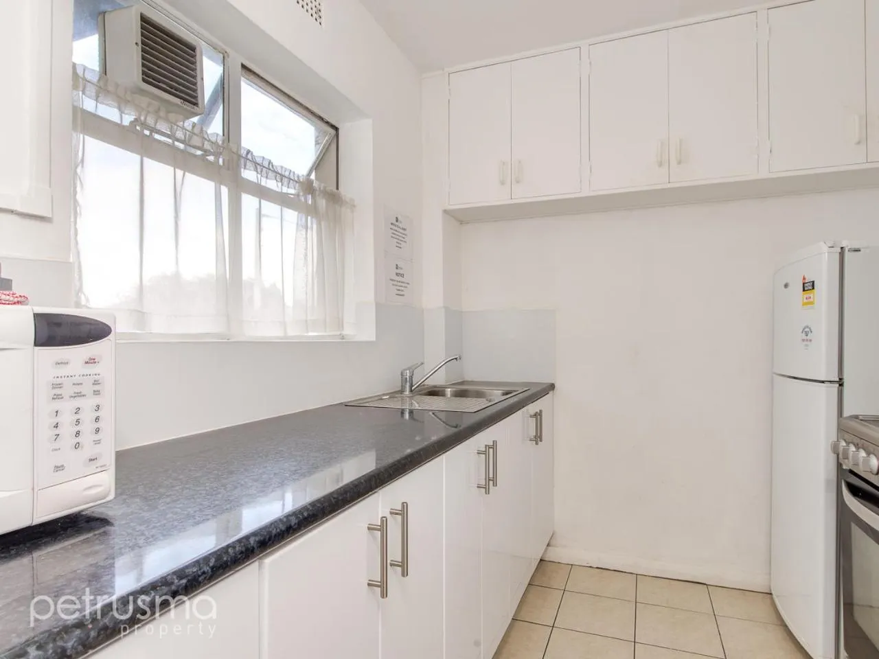 Area and facilities, Kitchen/Kitchenette in Hobart Apartments