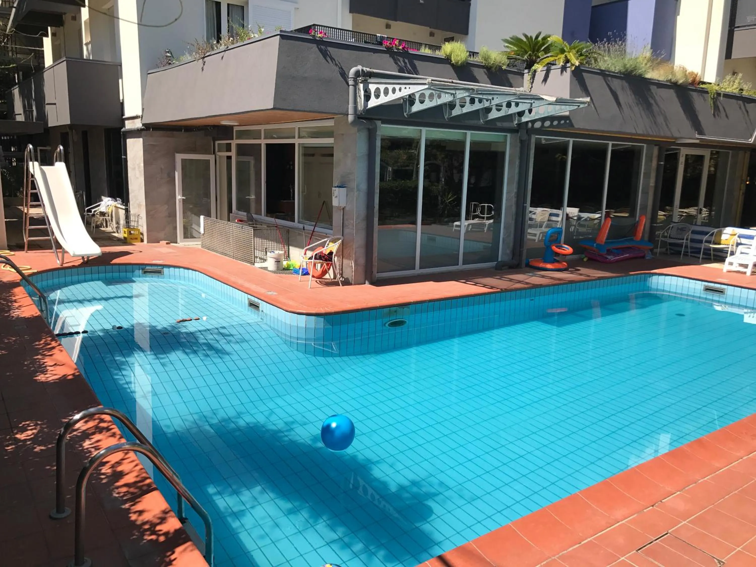 Swimming pool in Villa Grazia