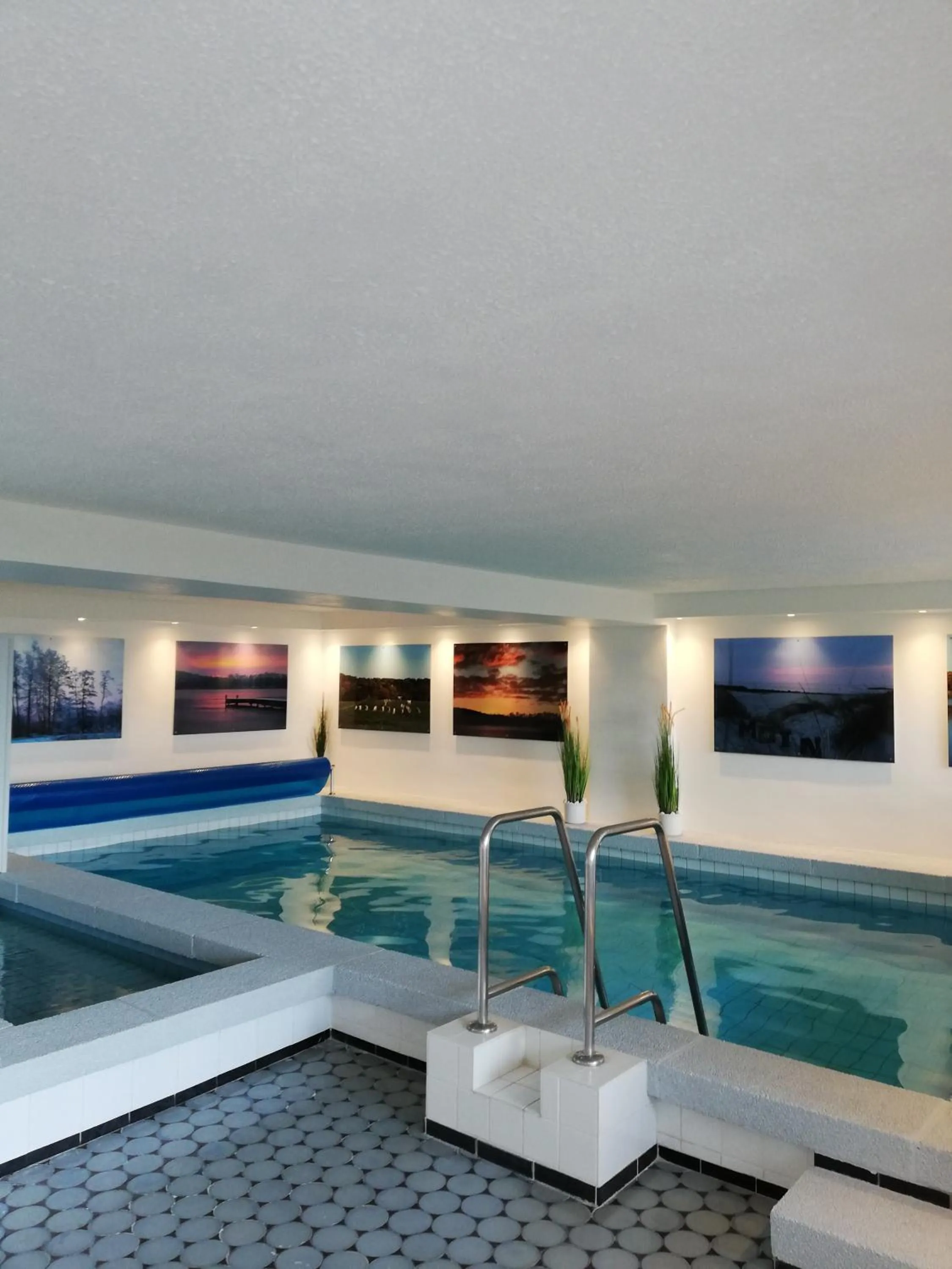 Swimming pool in Hotel Diekseequell Superior am Dieksee