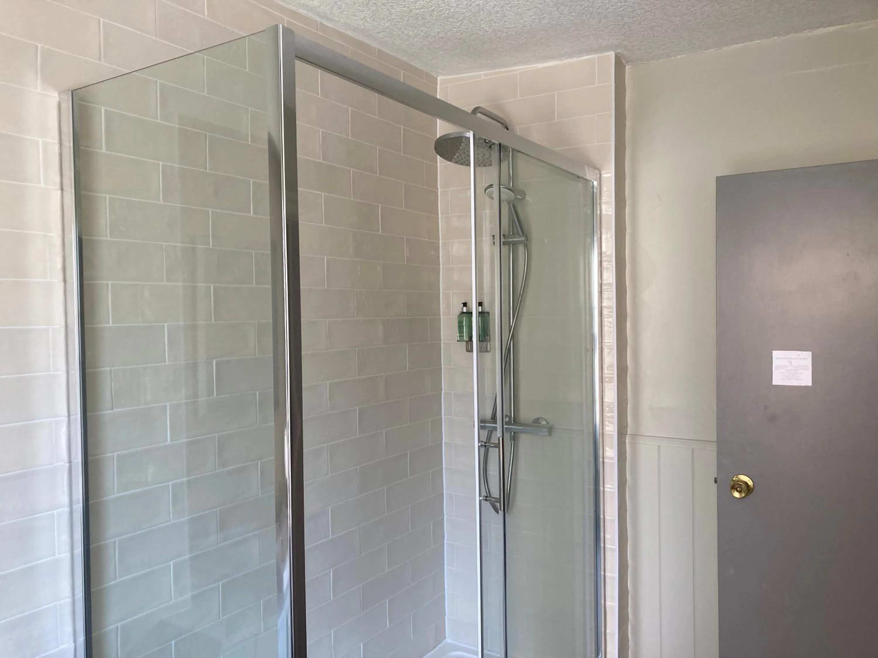 Bathroom in The Goddard Arms