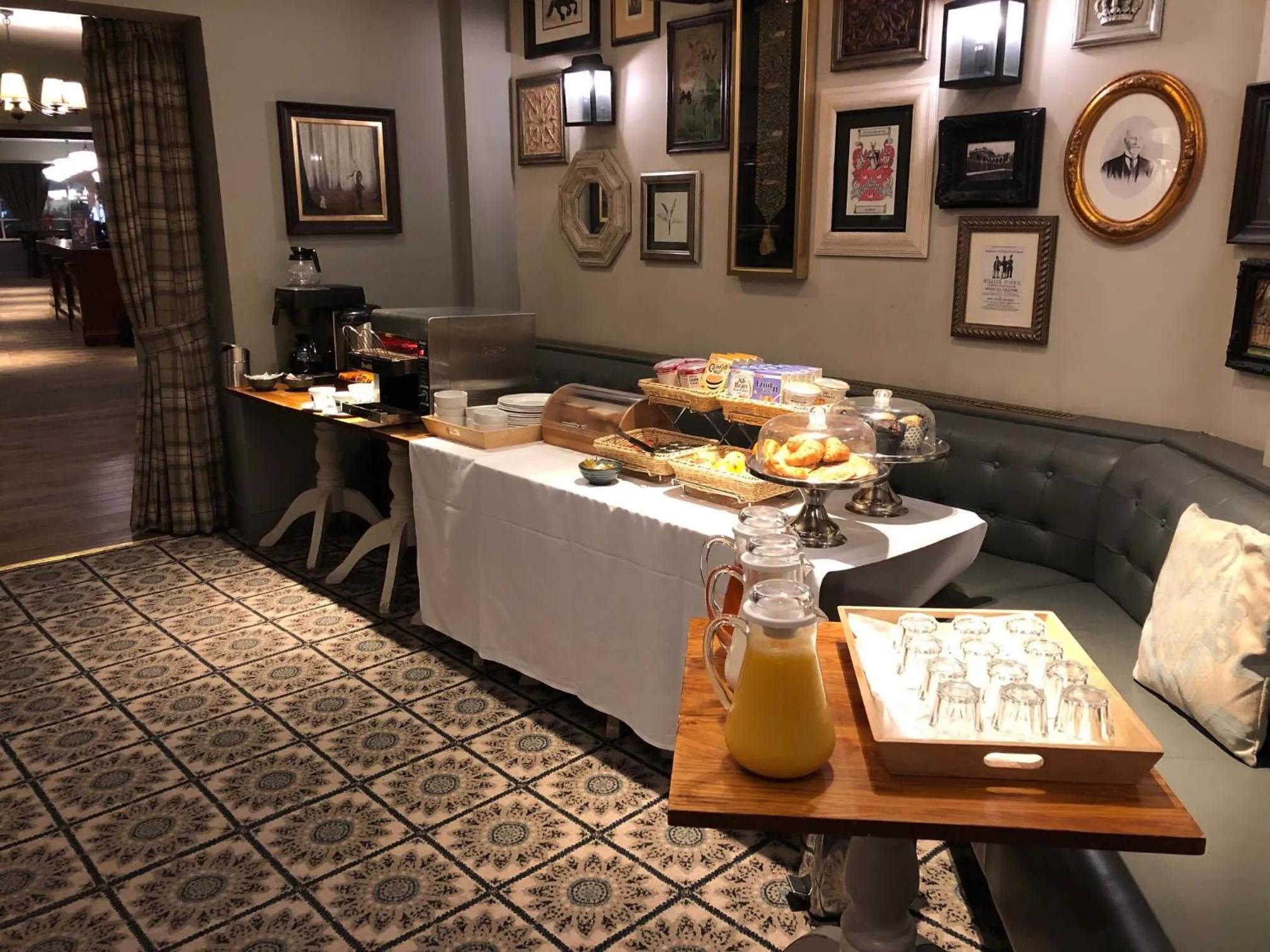 Breakfast in The Goddard Arms