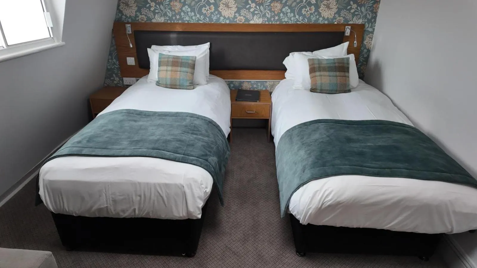 Bedroom, Bed in The Goddard Arms