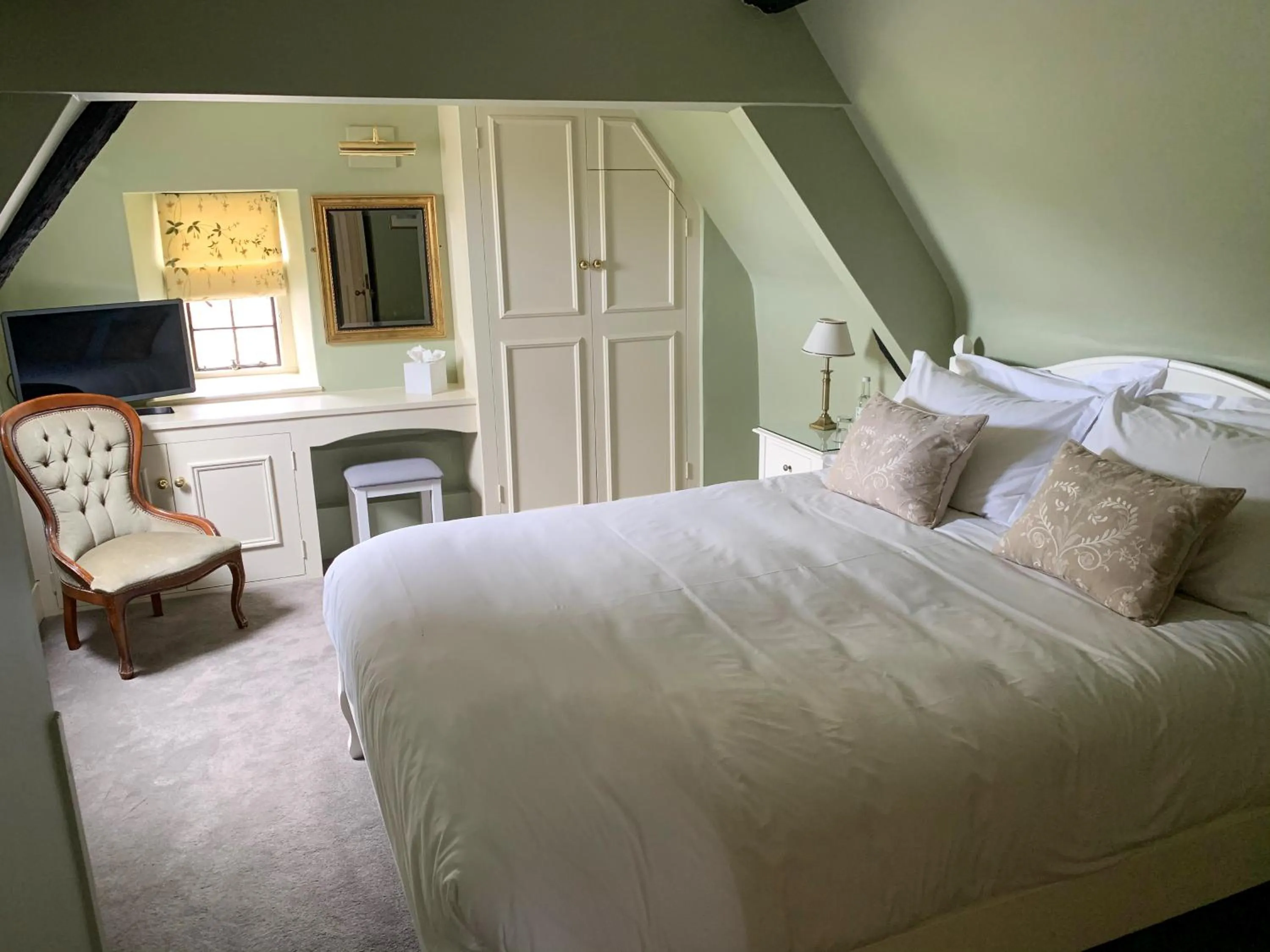 Suite in Mortons Manor