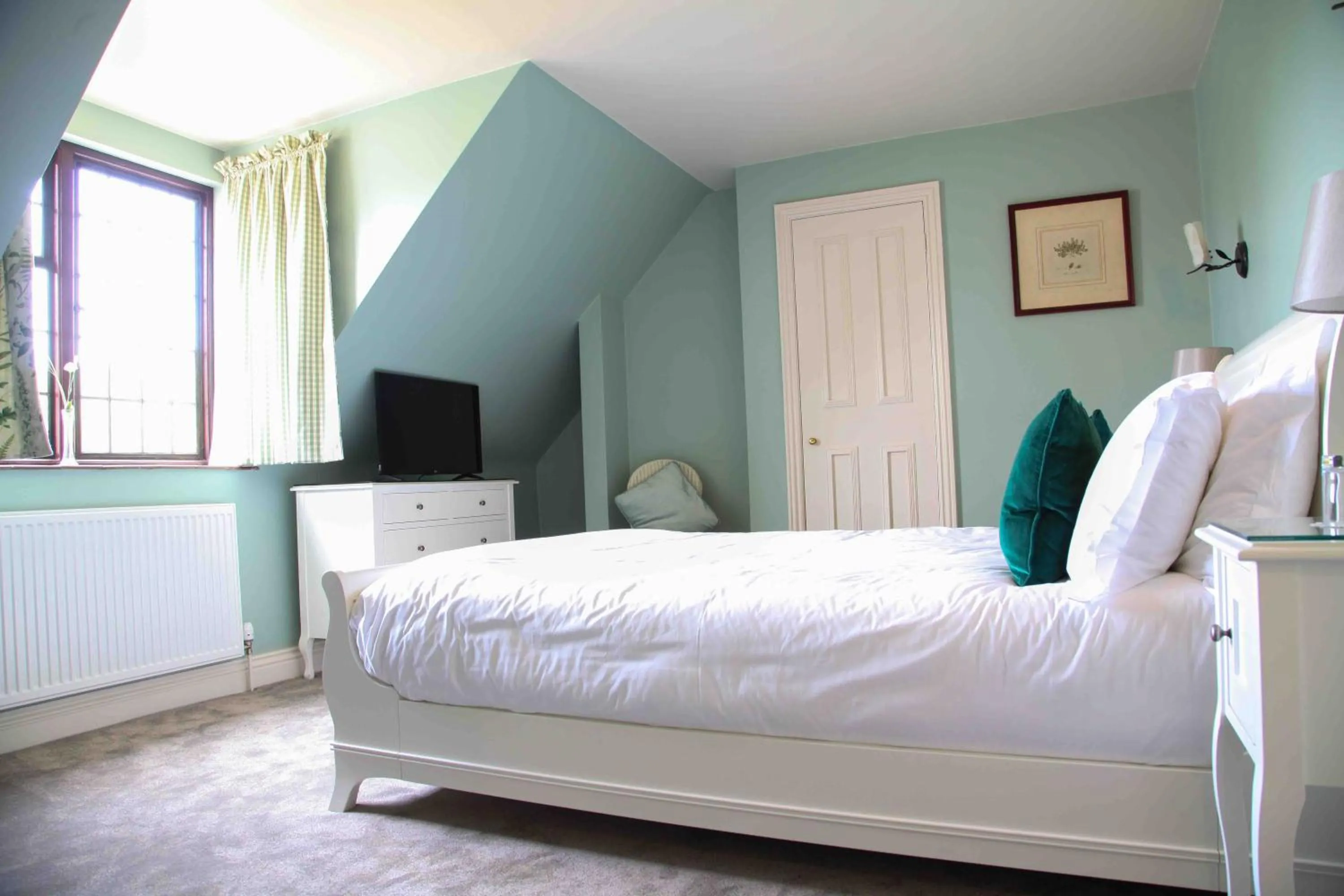 Castle View Double Room in Mortons Manor