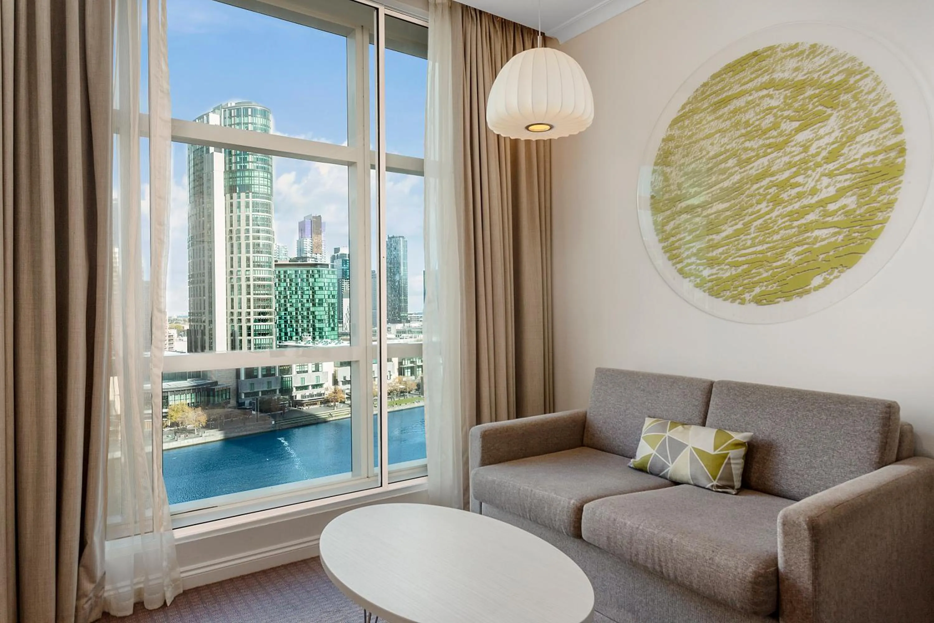 Clarion Suites Gateway