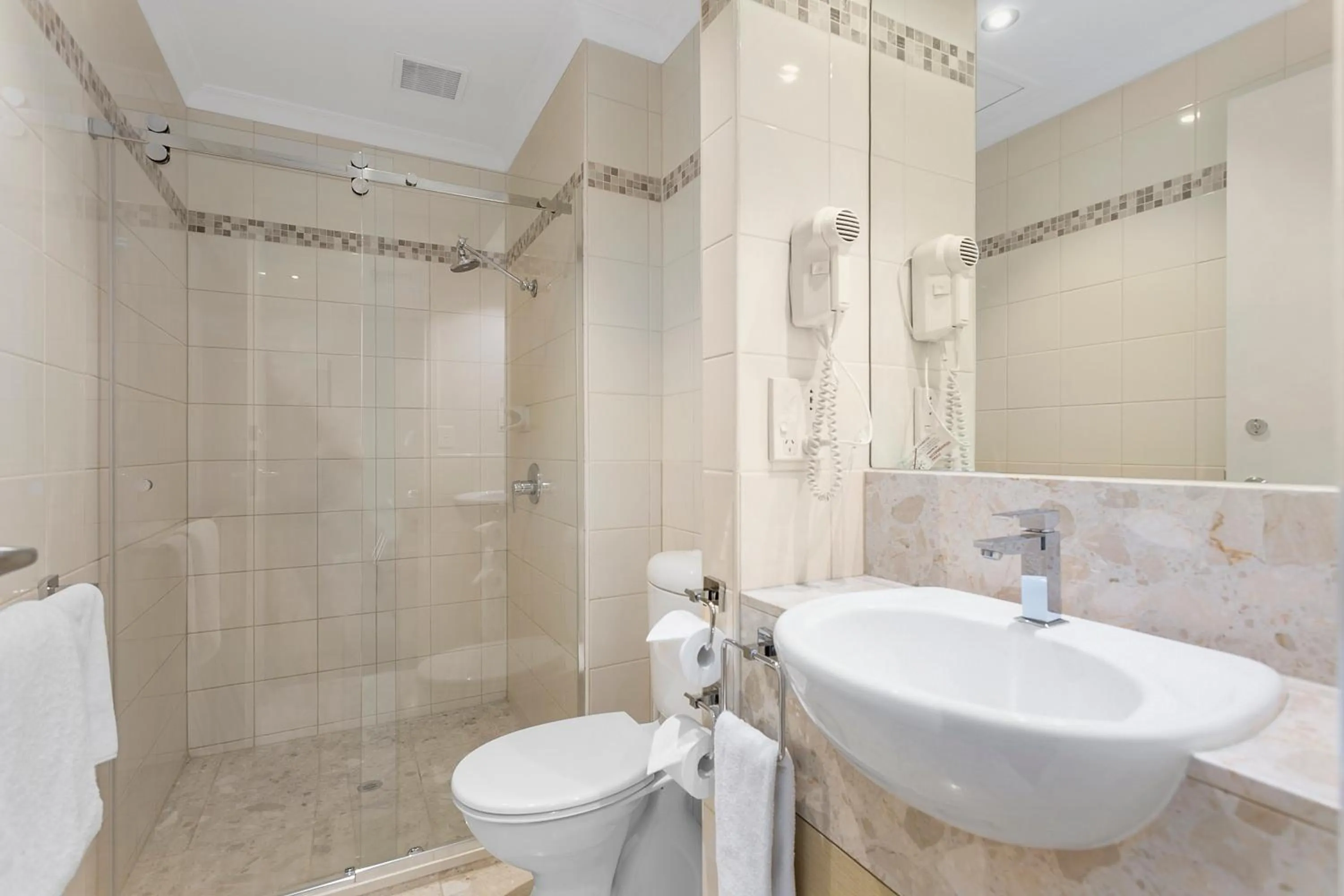 Clarion Suites Gateway