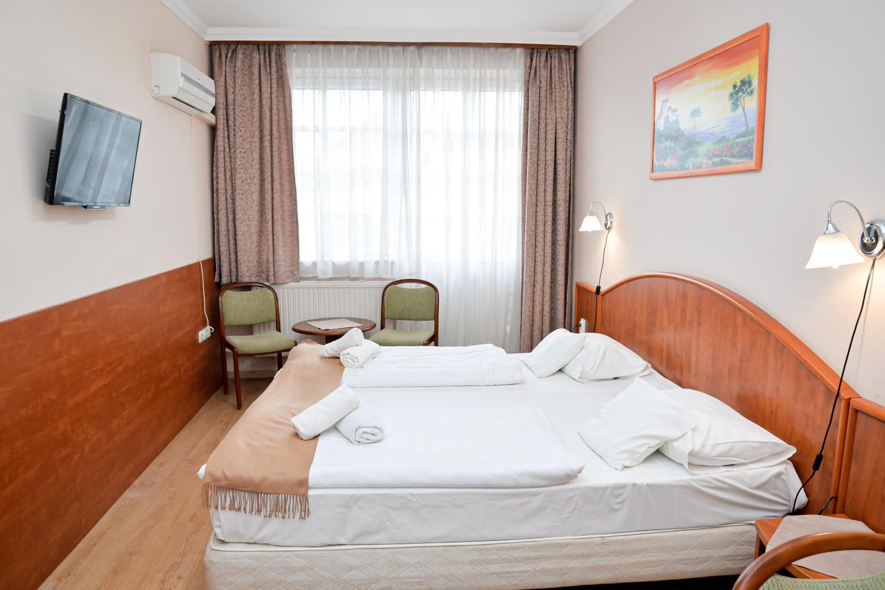 Bed in Major Panzió és Étterem