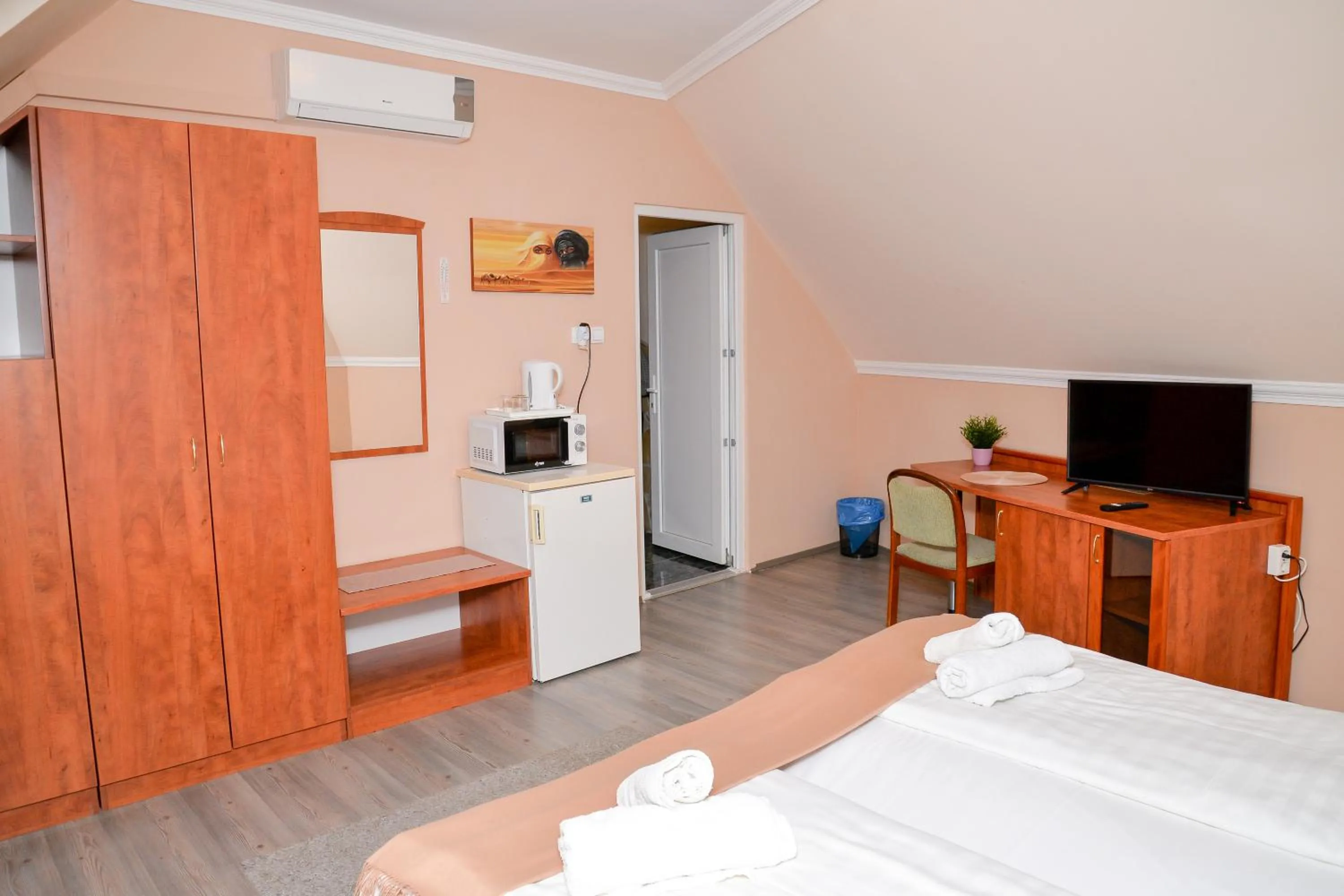 Bed in Major Panzió és Étterem