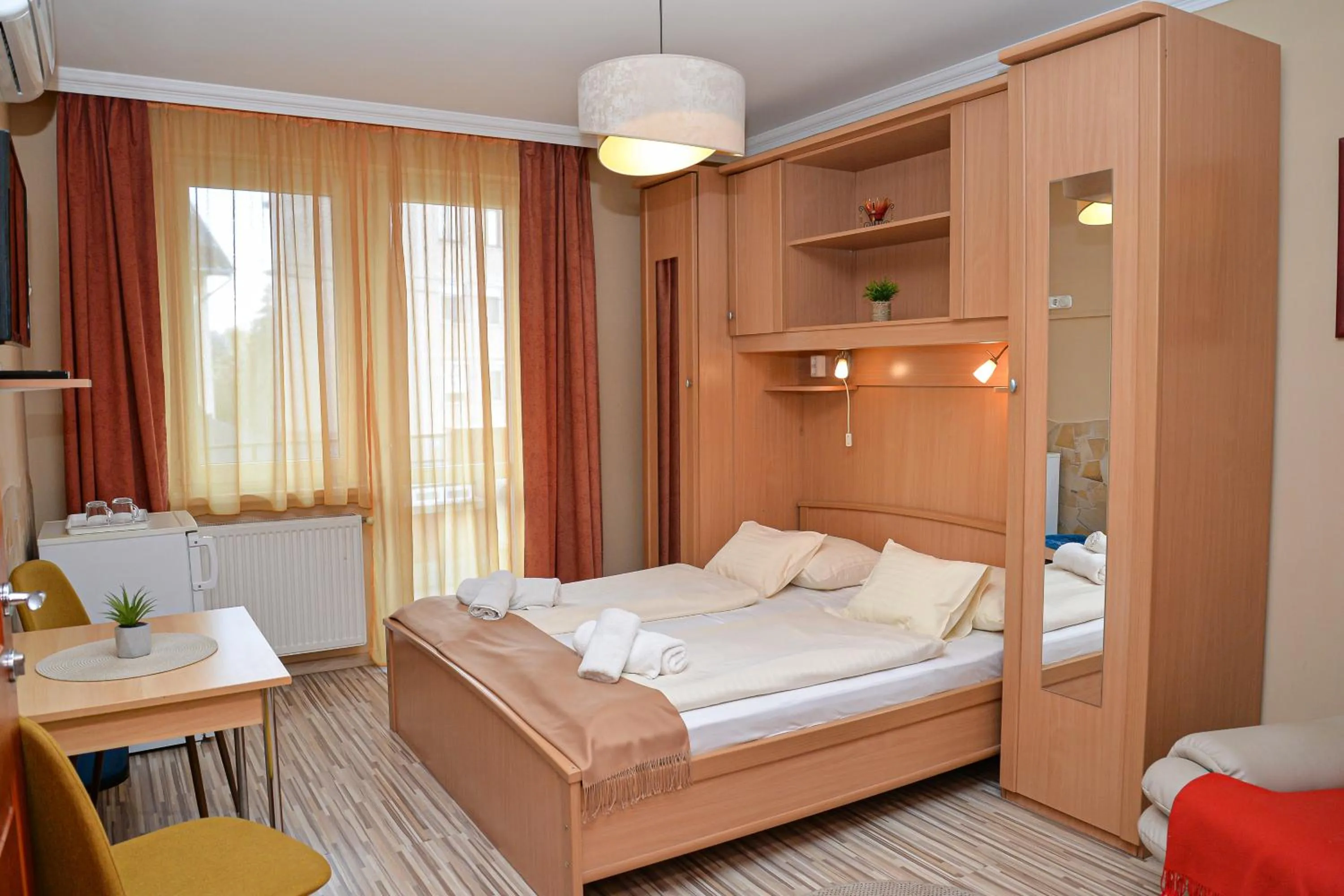 Bed in Major Panzió és Étterem