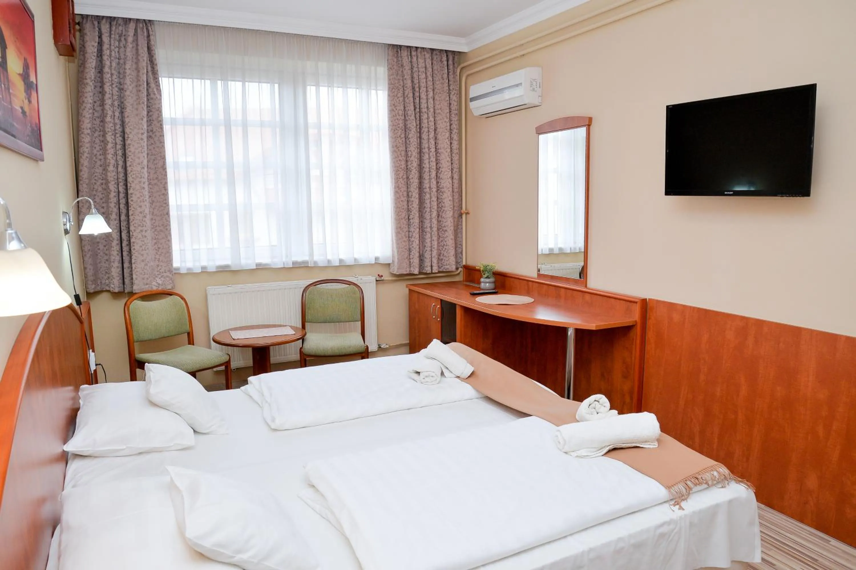 Bed in Major Panzió és Étterem