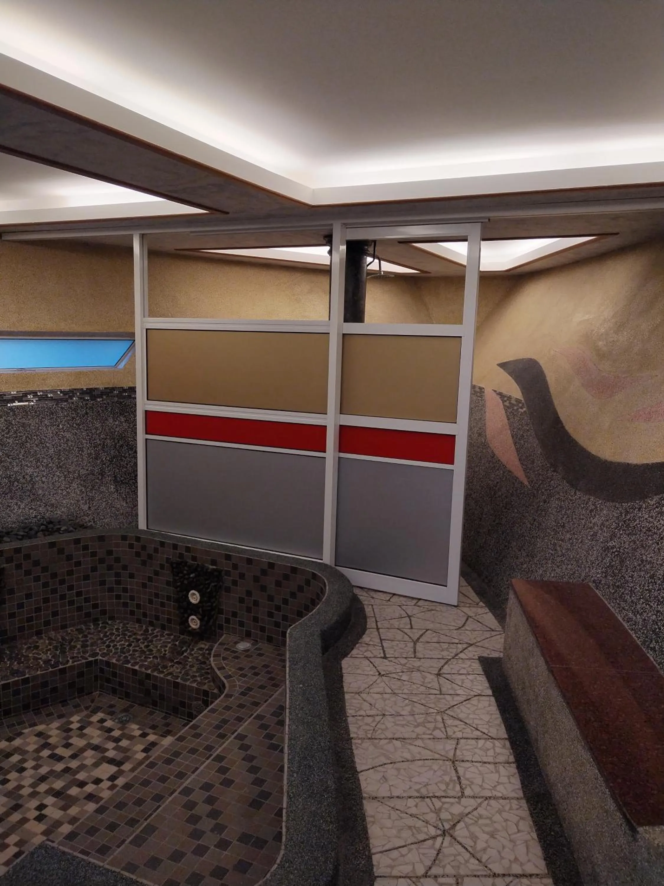 Hot Tub in Rocky Farm