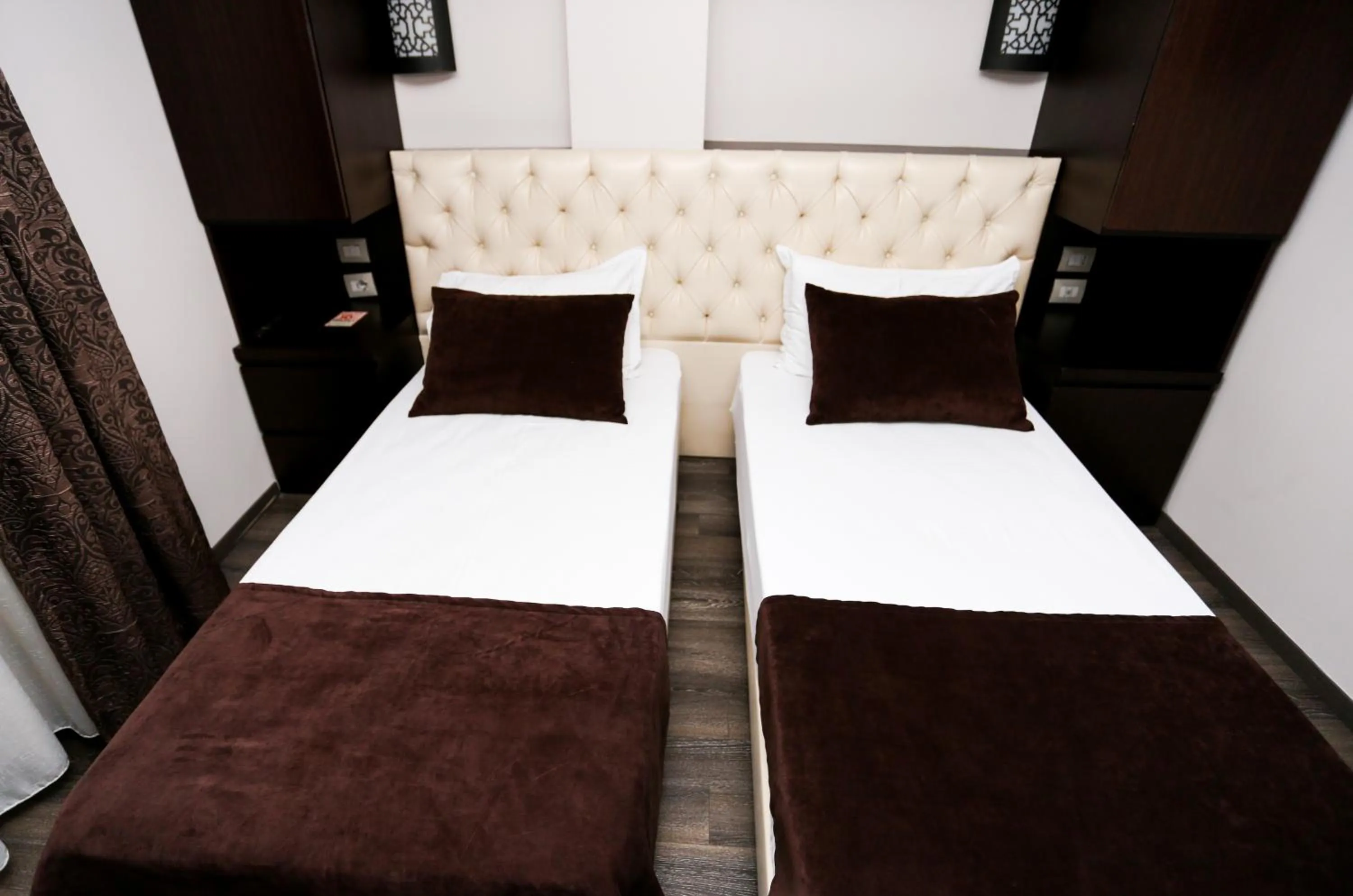 Bed in Hotel Town House