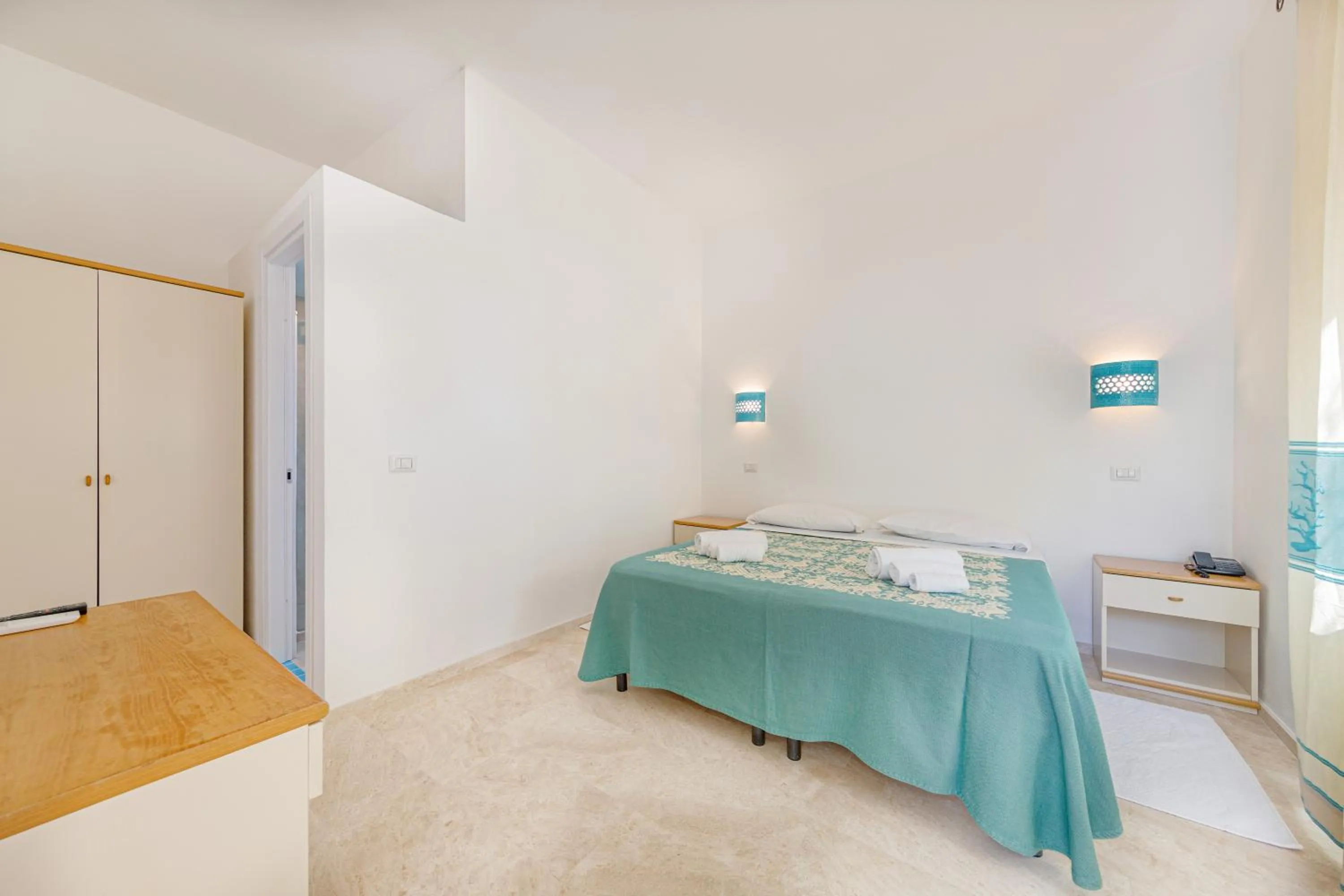 Photo of the whole room, Bed in Hotel Le Mimose