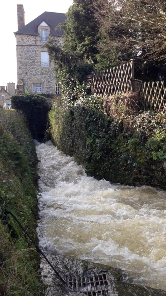 Property building in Val d'Arguenon