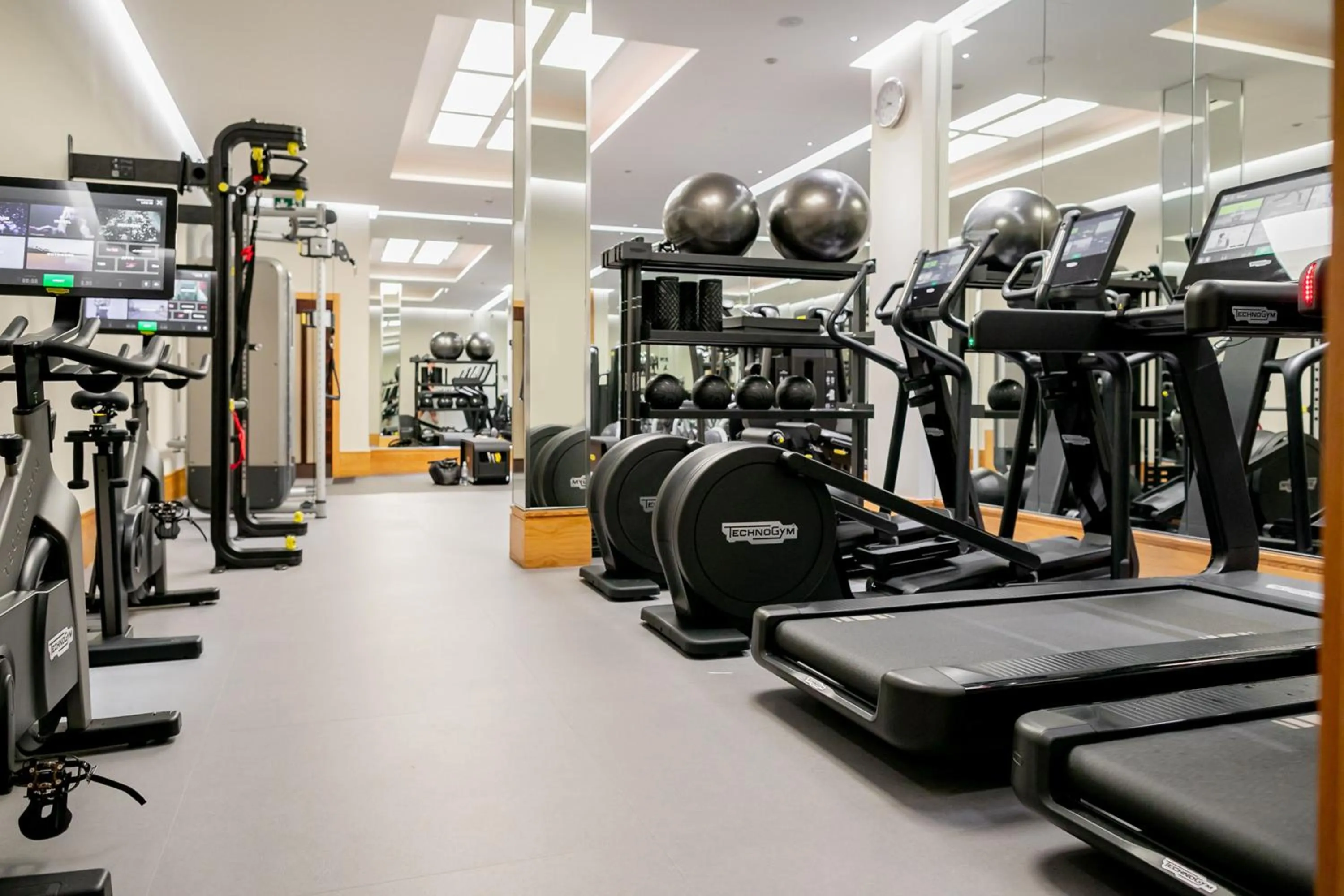 Fitness centre/facilities in The Connaught, Maybourne