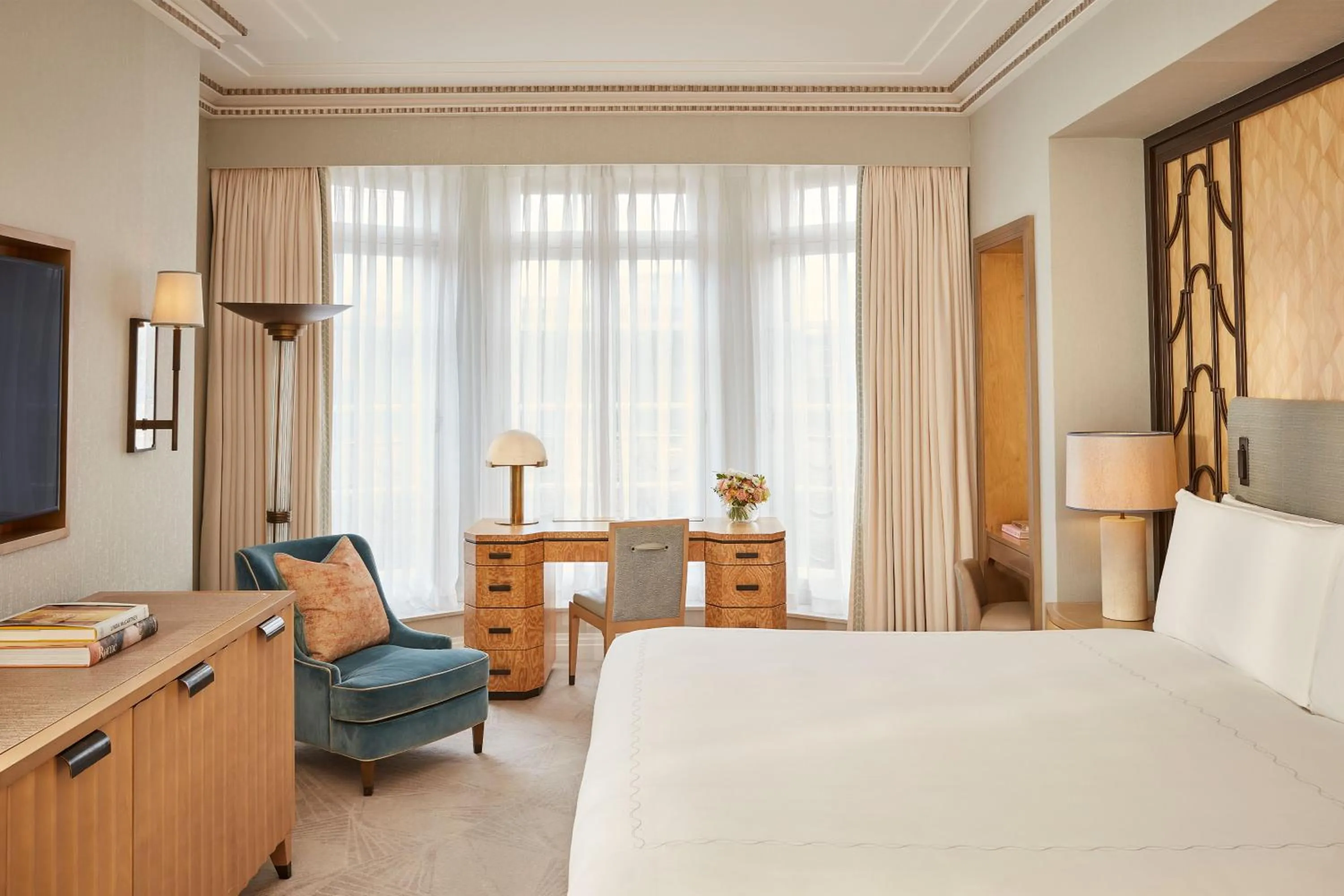 Bedroom, Bed in Claridge's, Maybourne