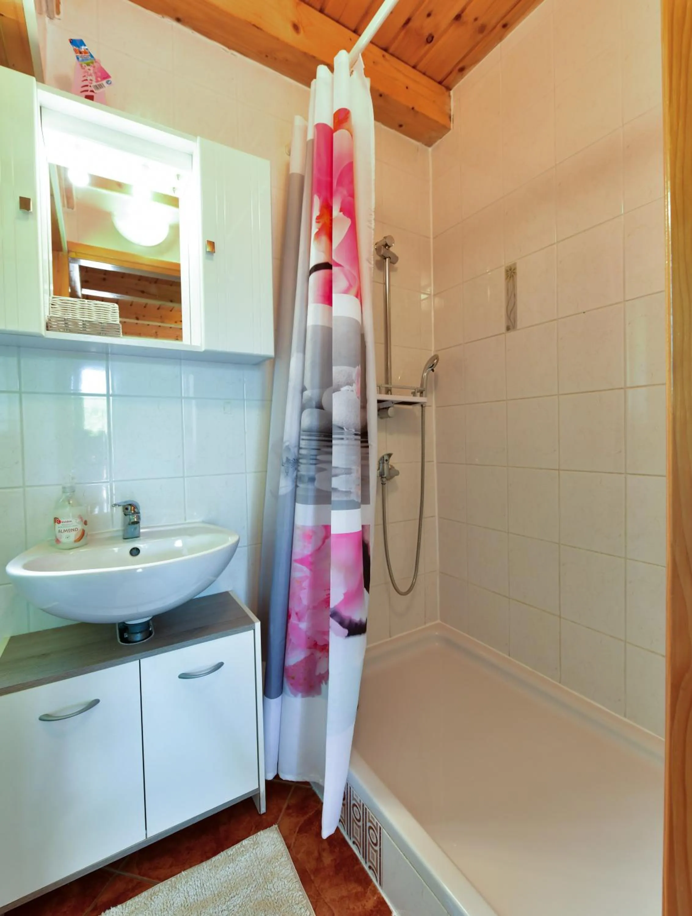 Shower in Apartments Marija
