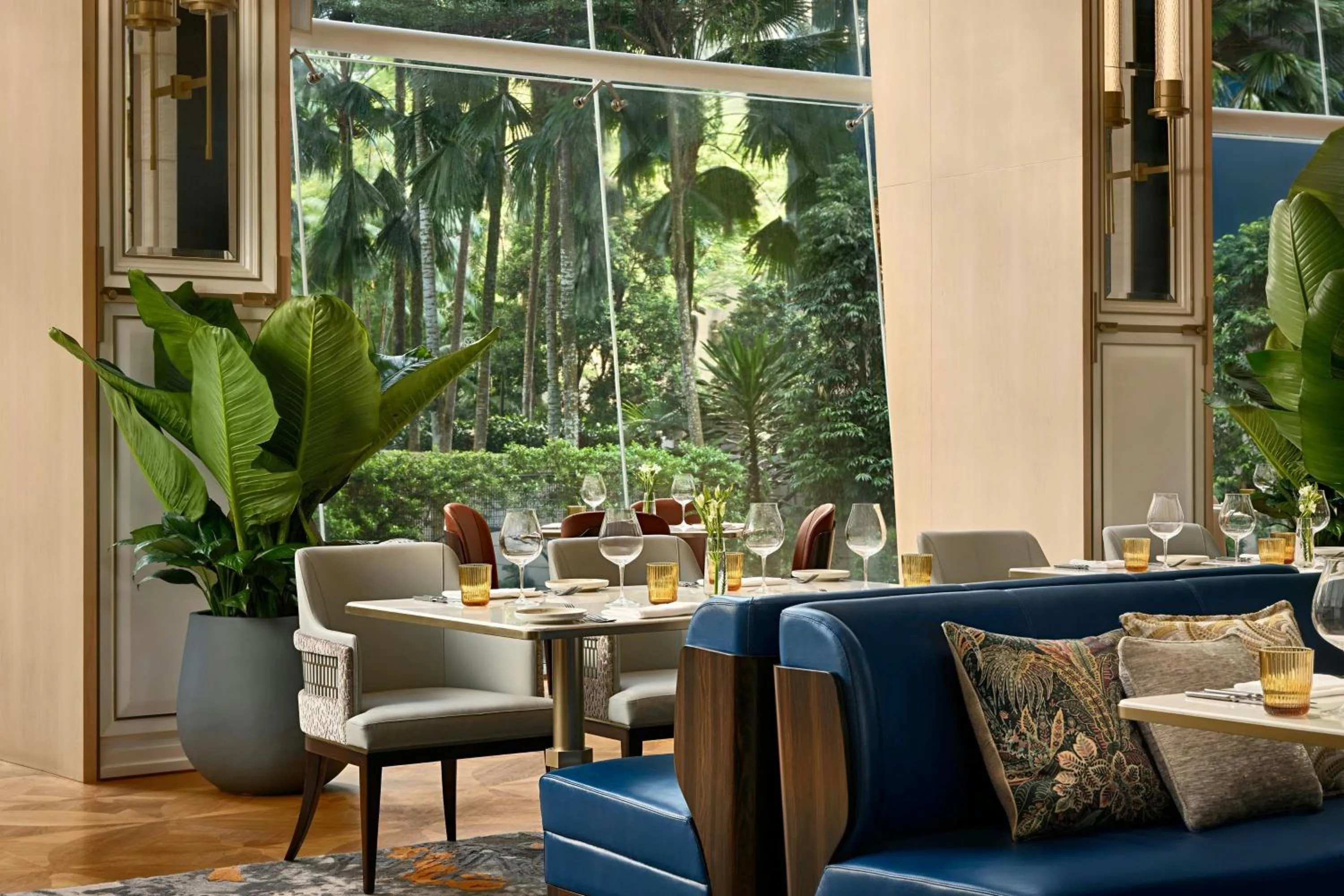 Restaurant/places to eat in The St Regis Singapore