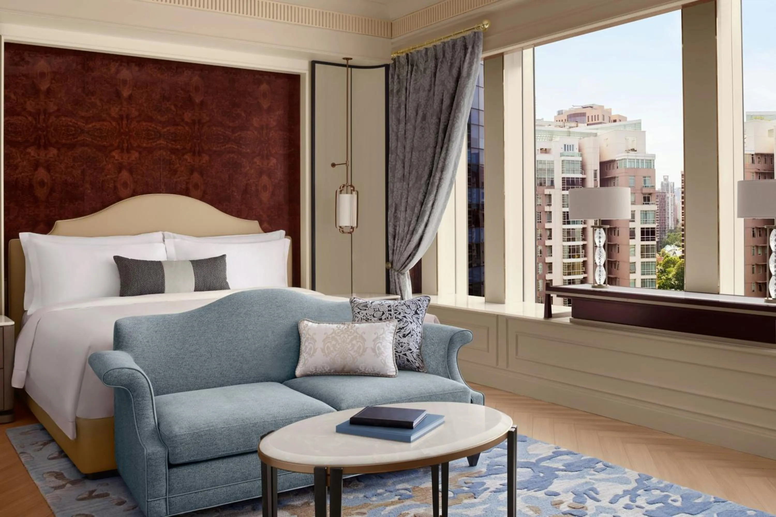 Photo of the whole room, Bed in The St. Regis Singapore