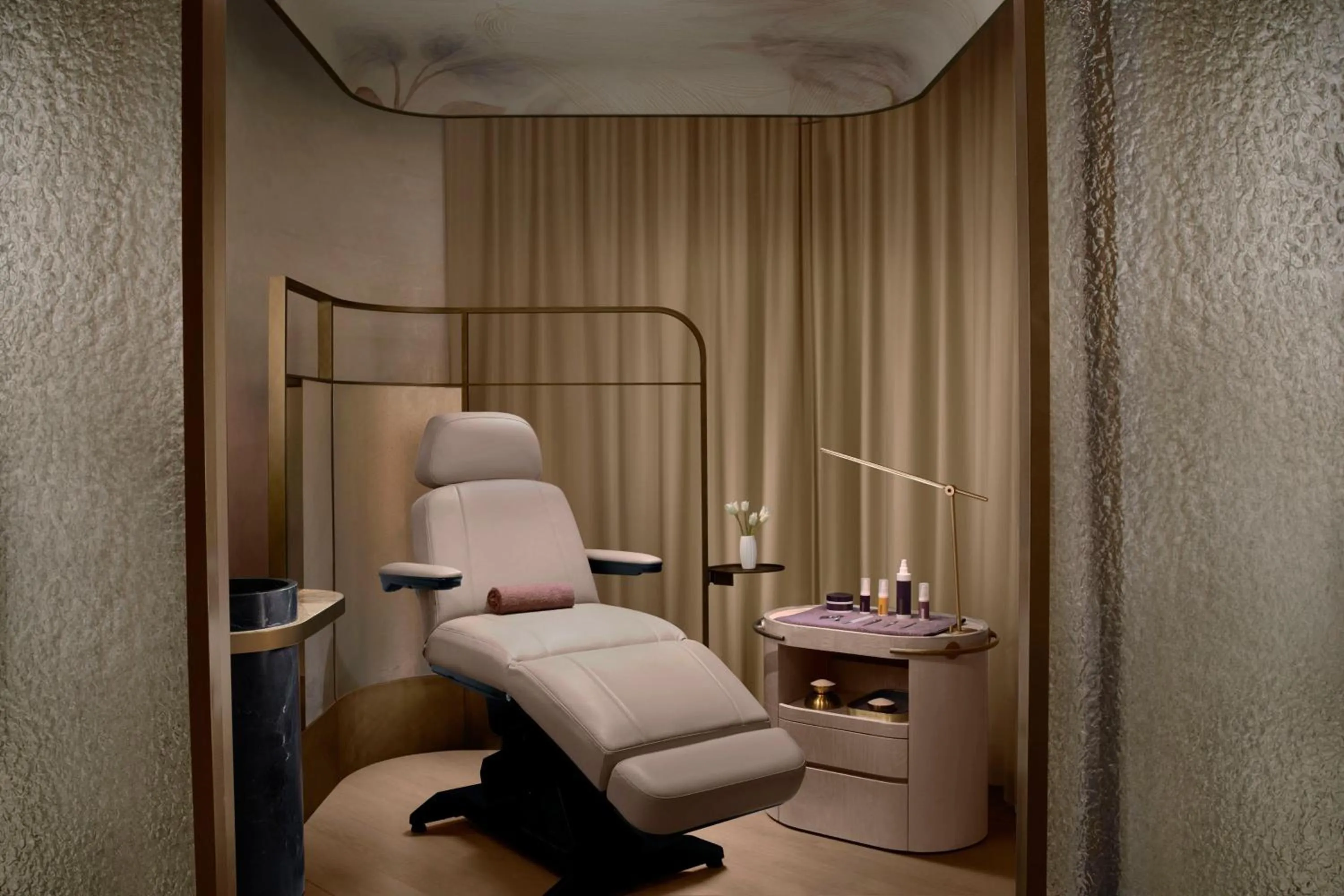 Spa and wellness centre/facilities in The St. Regis Singapore