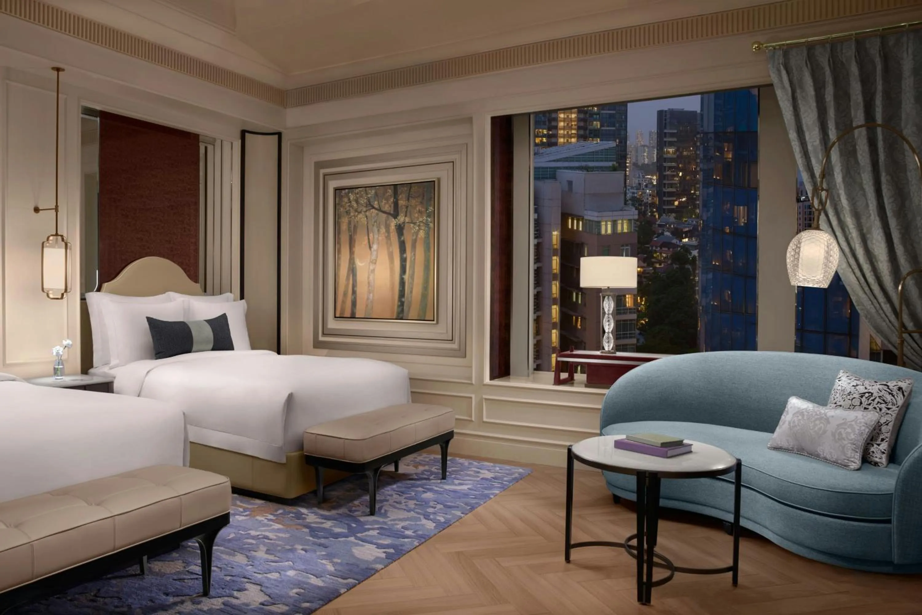 Photo of the whole room, Bed in The St. Regis Singapore