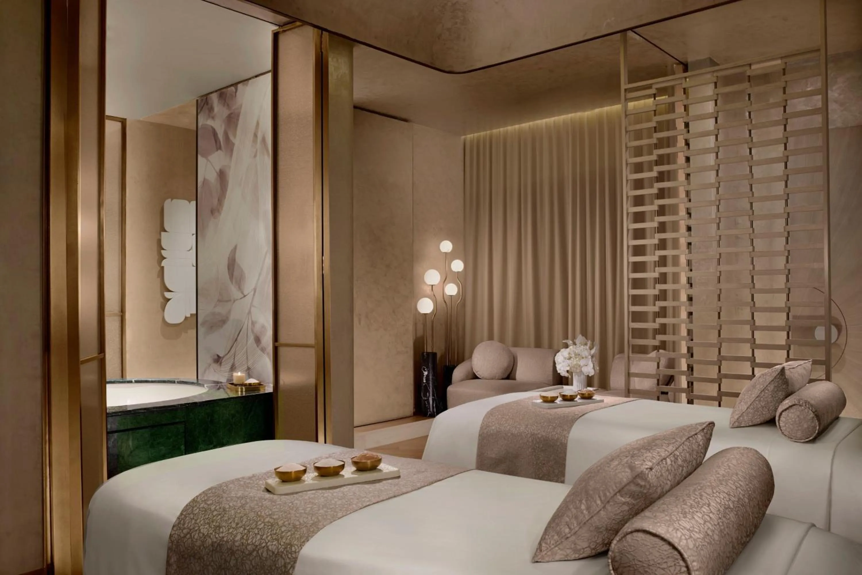 Spa and wellness centre/facilities, Bed in The St. Regis Singapore