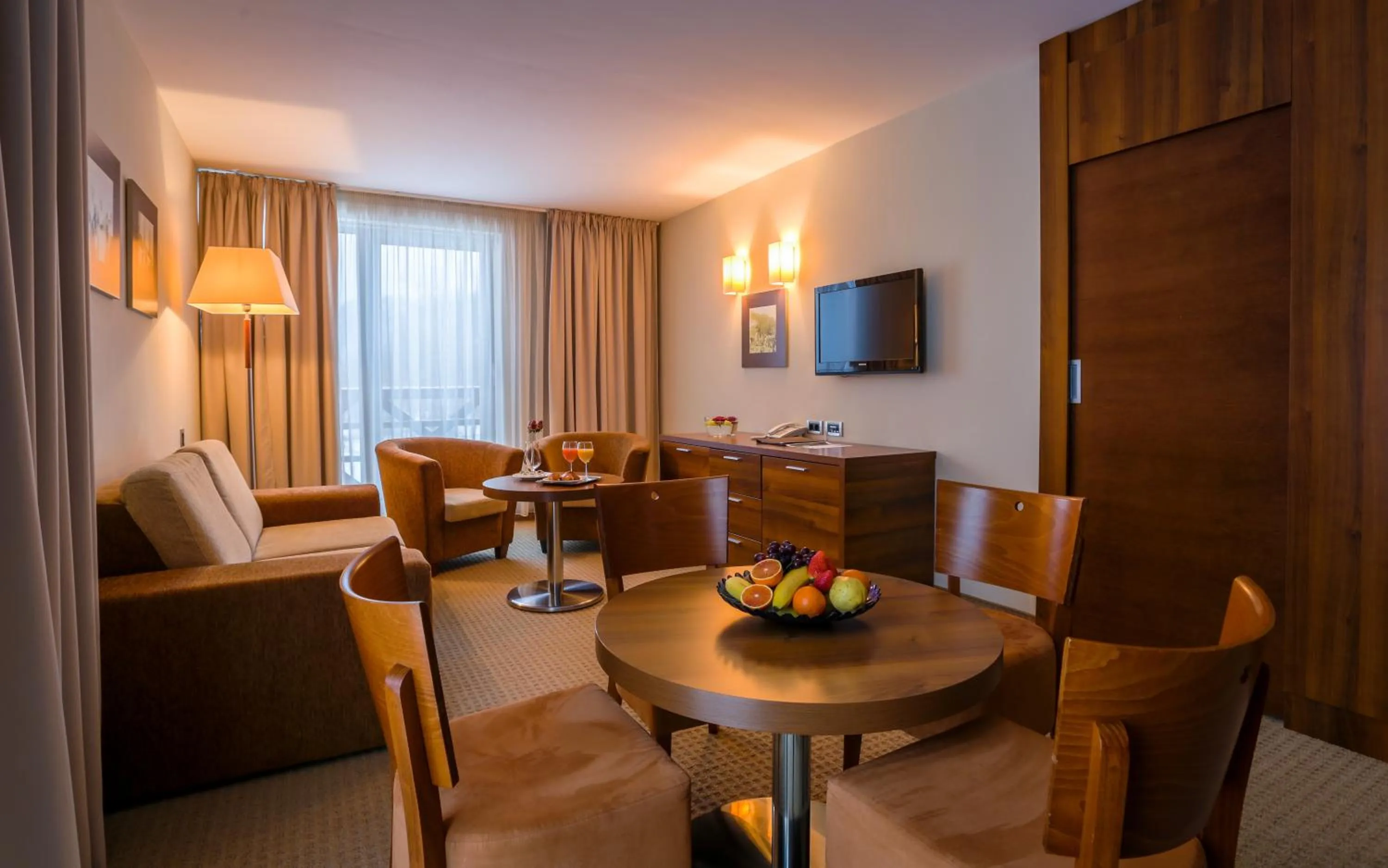 Photo of the whole room in Hotel Trakošćan