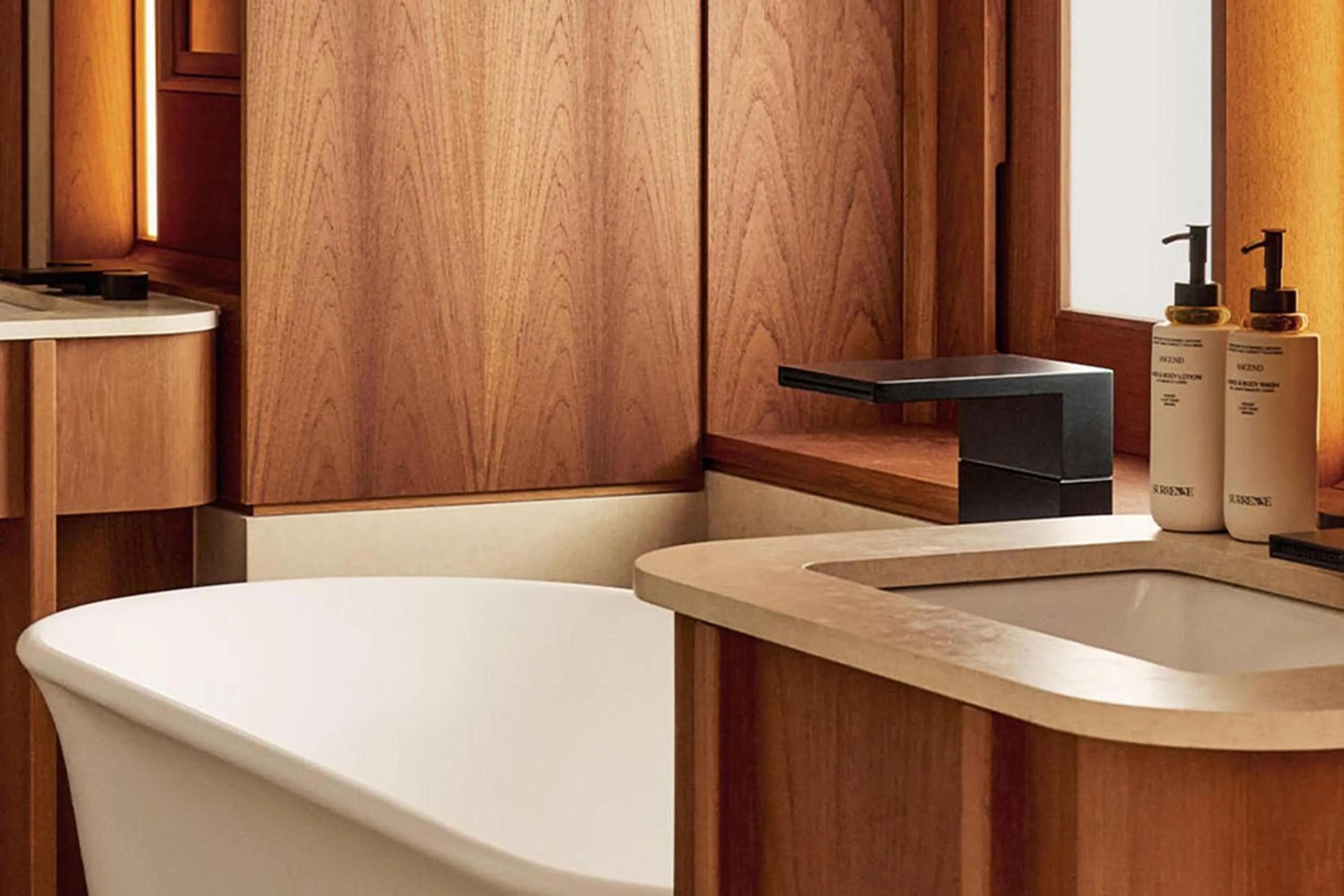 Photo of the whole room in The Berkeley, Maybourne