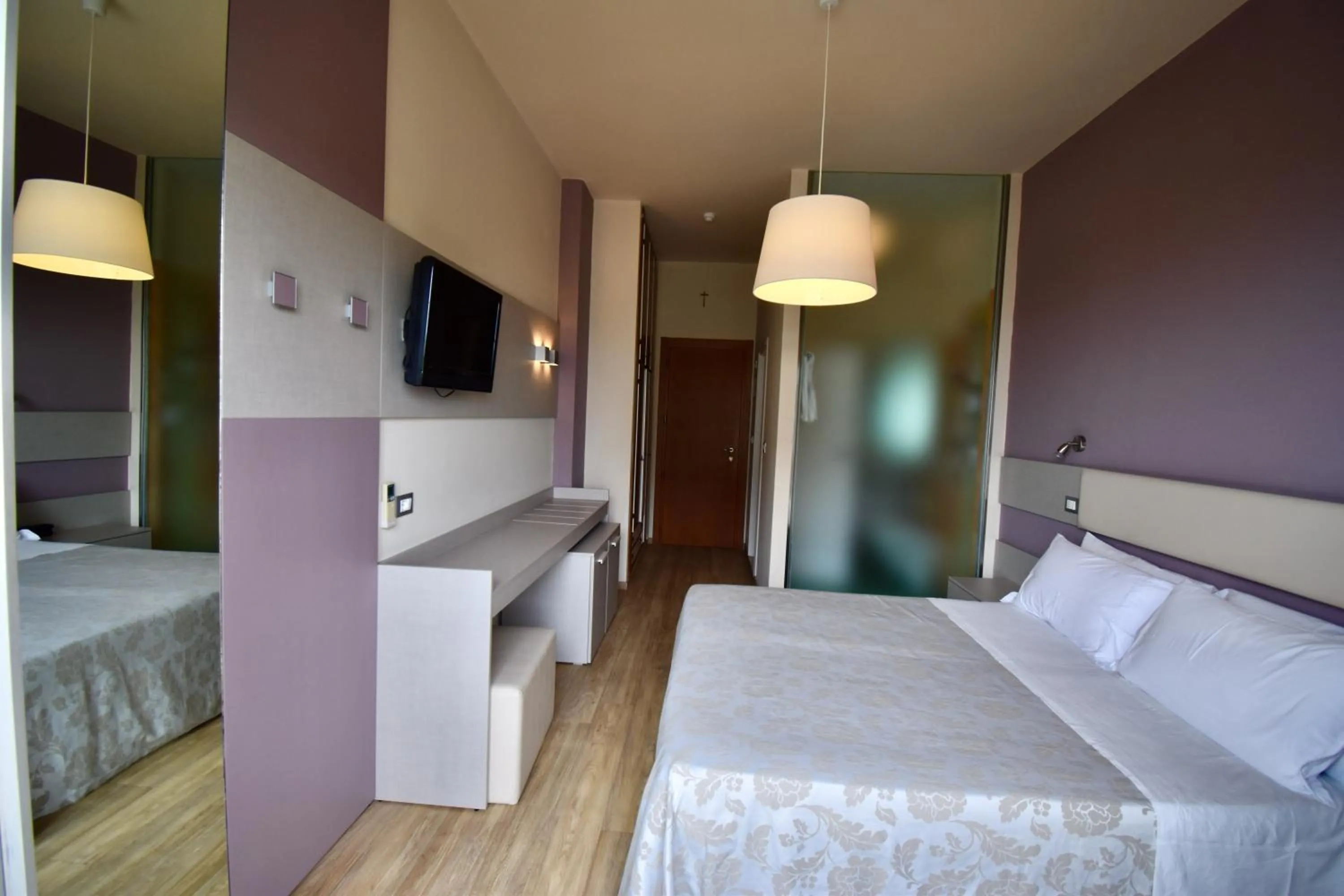 Photo of the whole room, Bed in Hotel Astor B&B