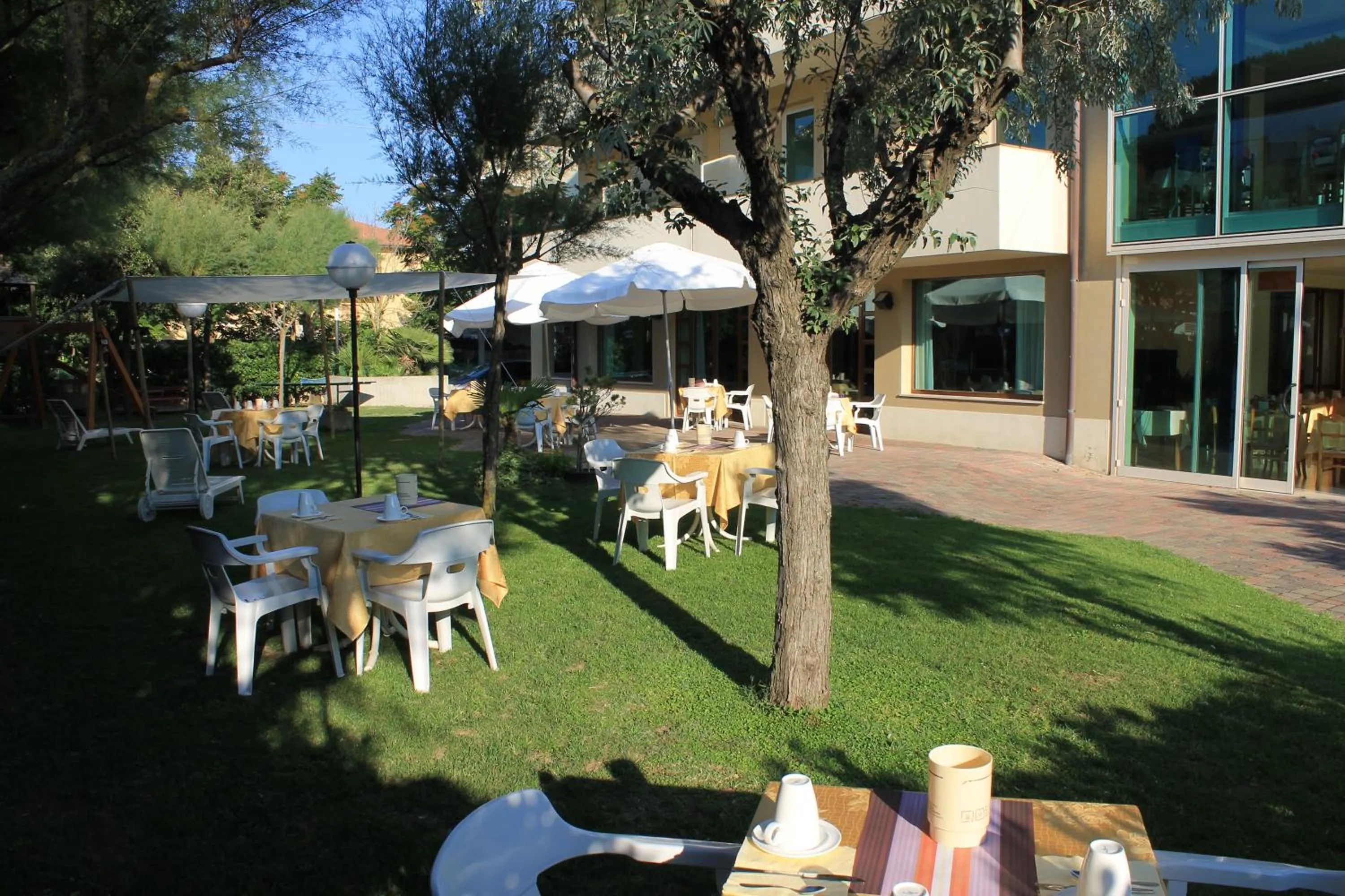 Patio in Hotel Astor B&B