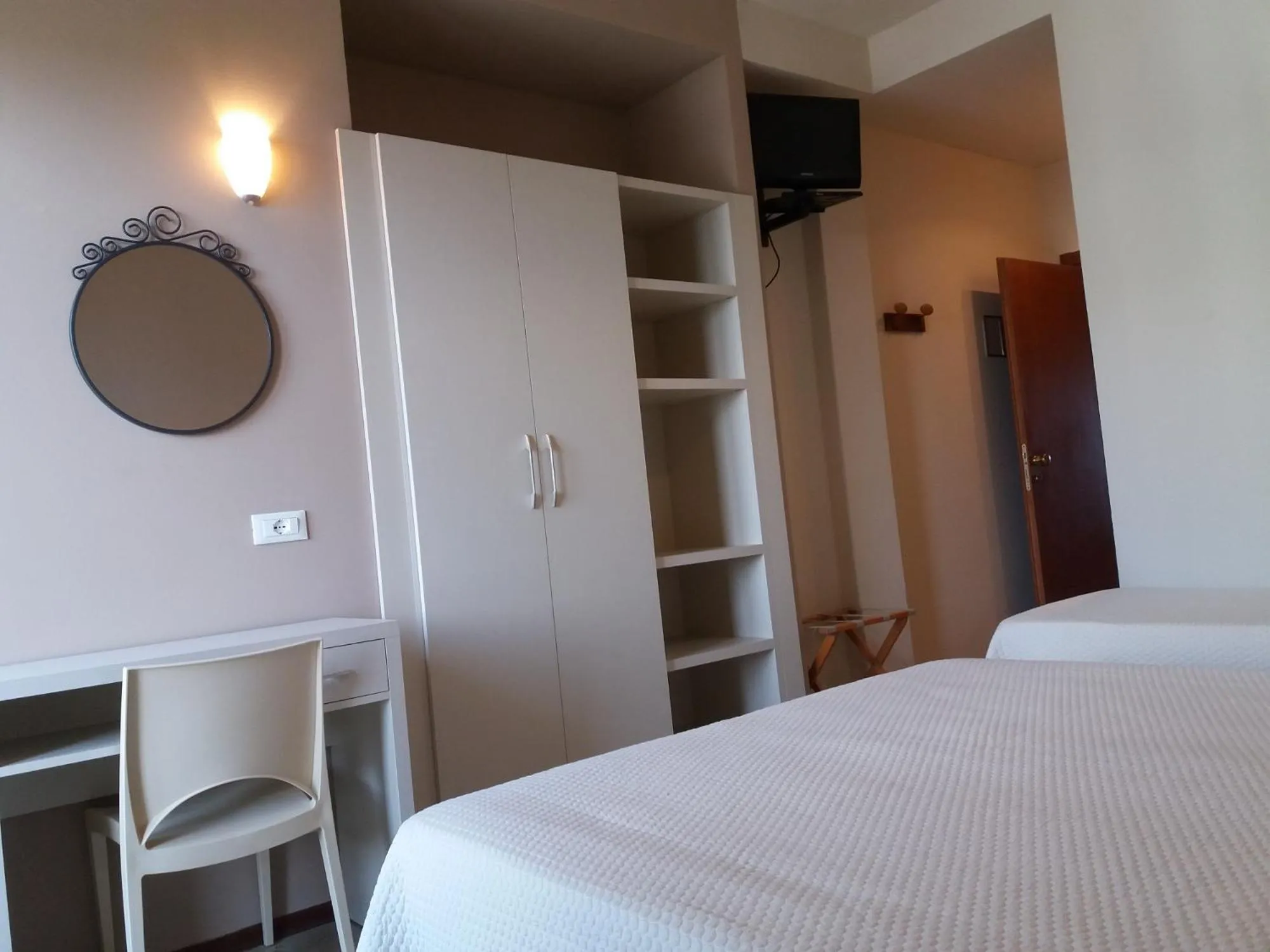 Bedroom, Bed in Hotel Astor B&B