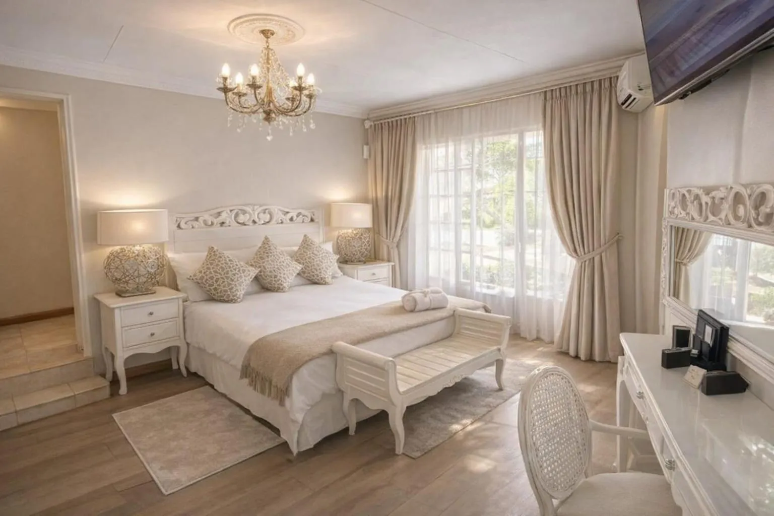 King Room in La Barune Guest House