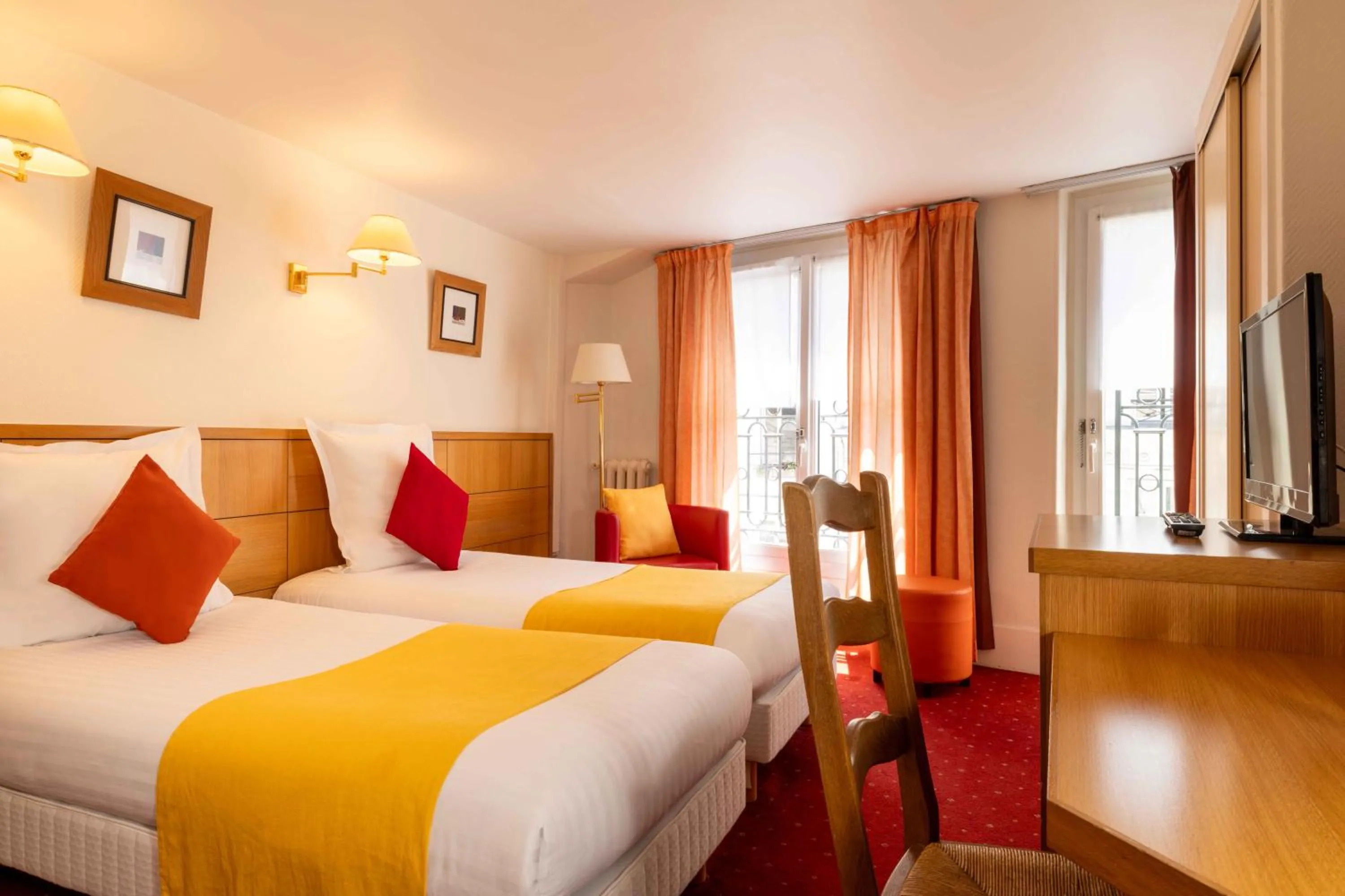 Bed in Hôtel Londres Saint Honoré