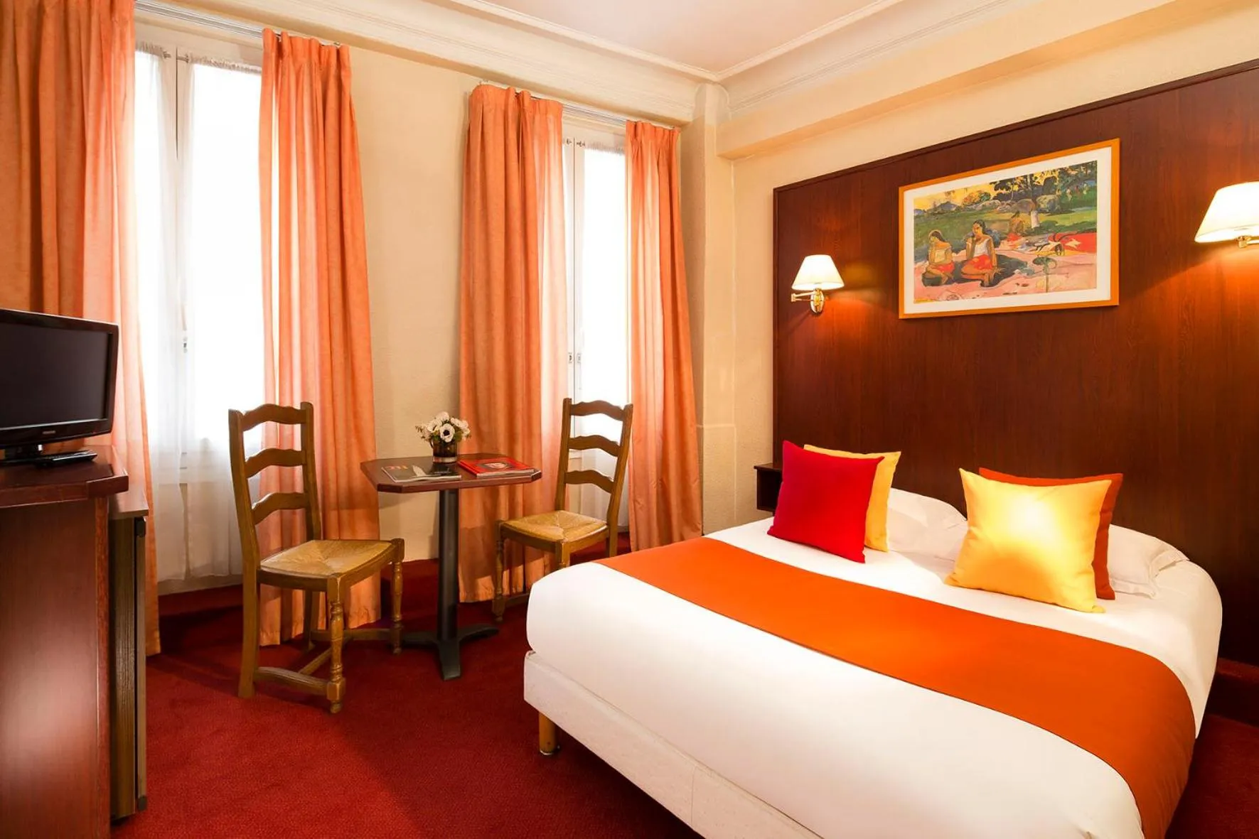 Bed in Hôtel Londres Saint Honoré