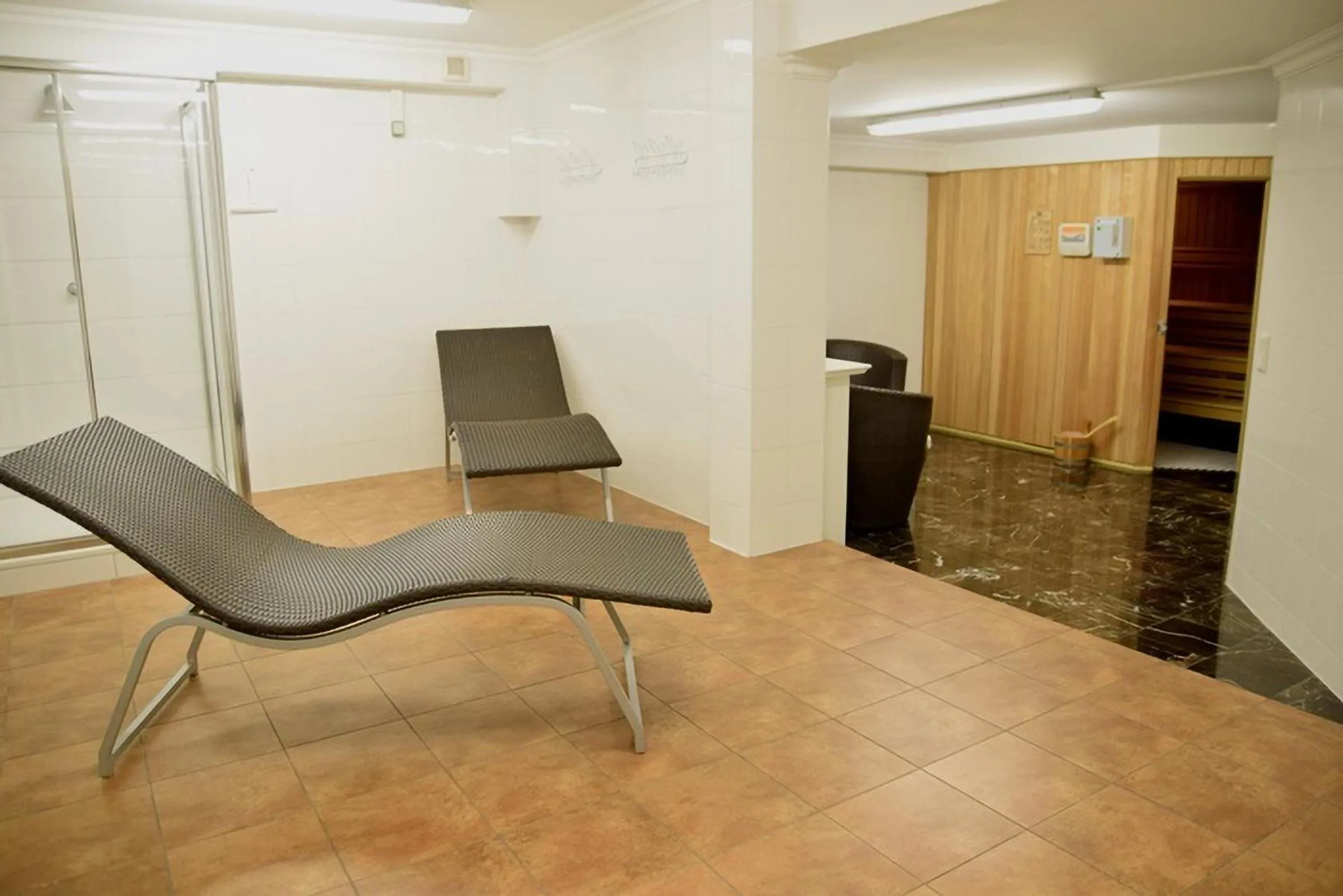 Spa and wellness centre/facilities in Kampstraße 9, W5, GB3