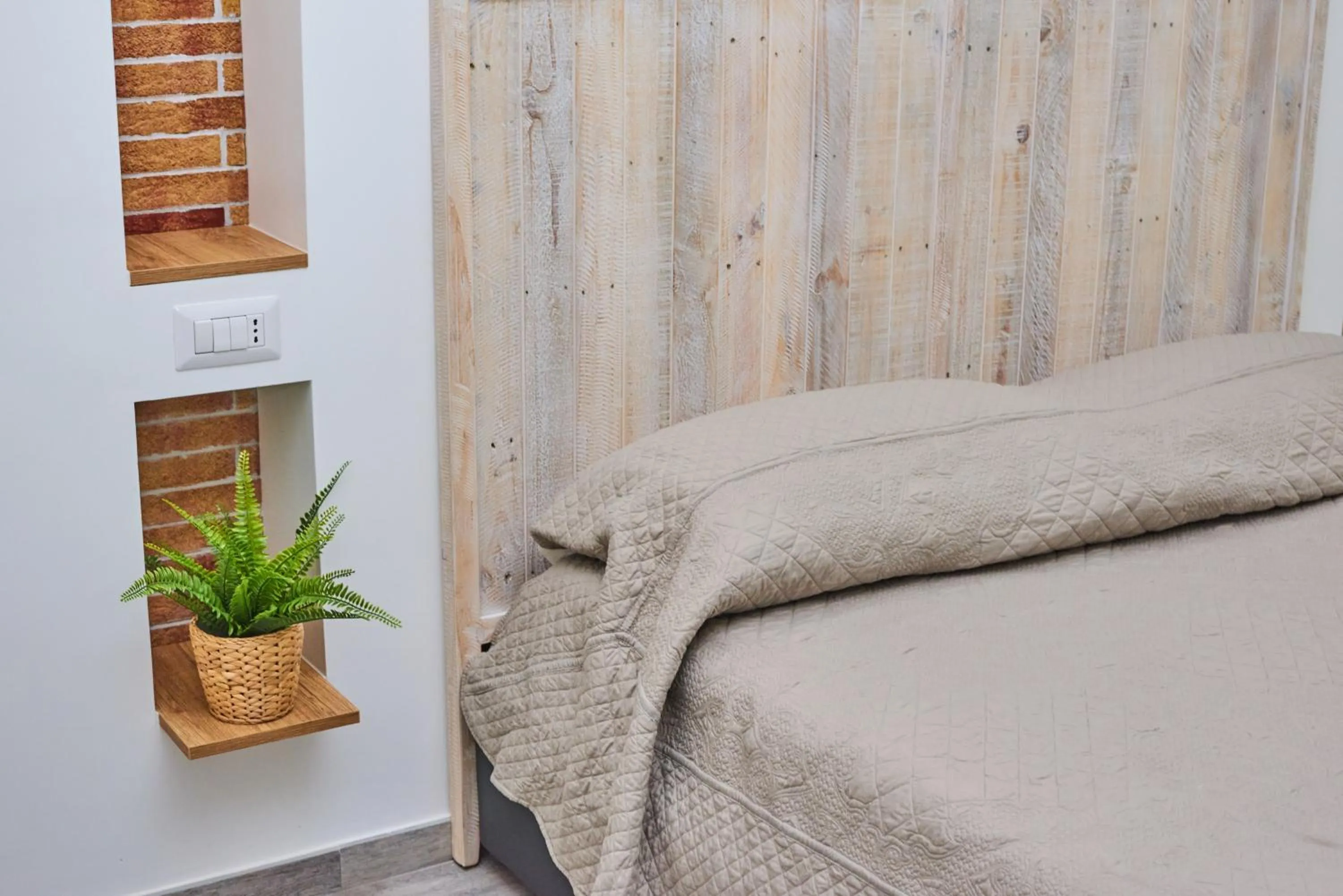 Decorative detail, Bed in Il Chiattillo