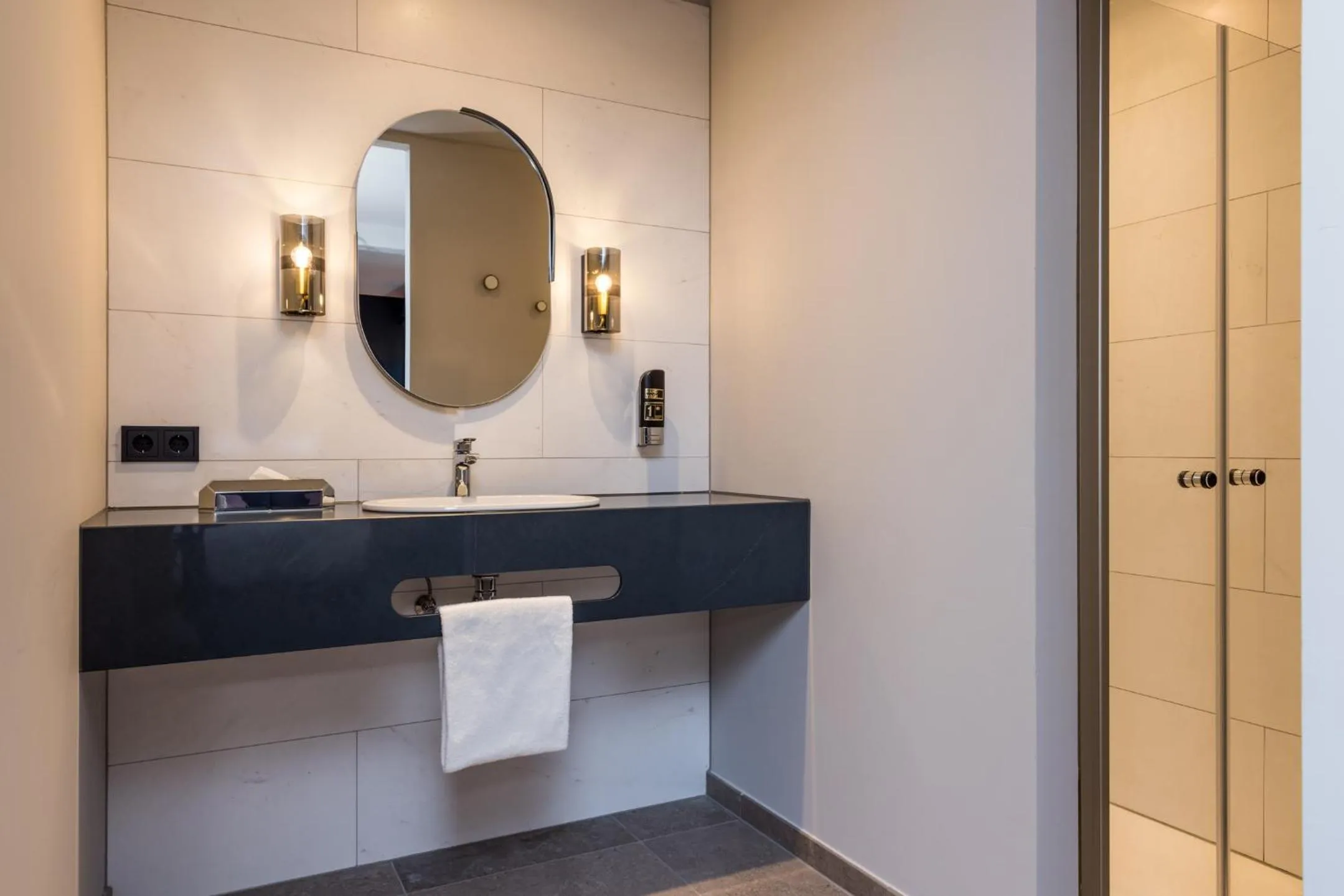 Bathroom in MERICI Hotel Sittard