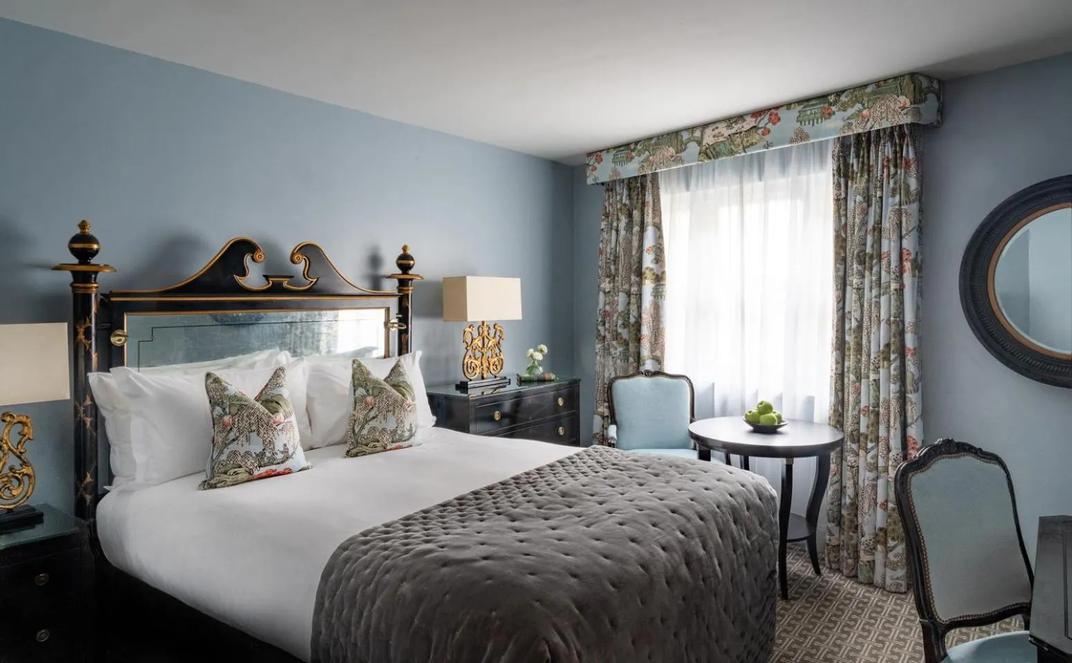 Bed in The Kensington Hotel