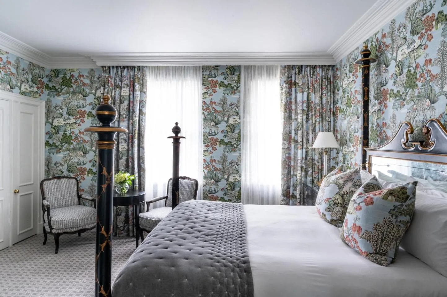 Bed in The Kensington Hotel