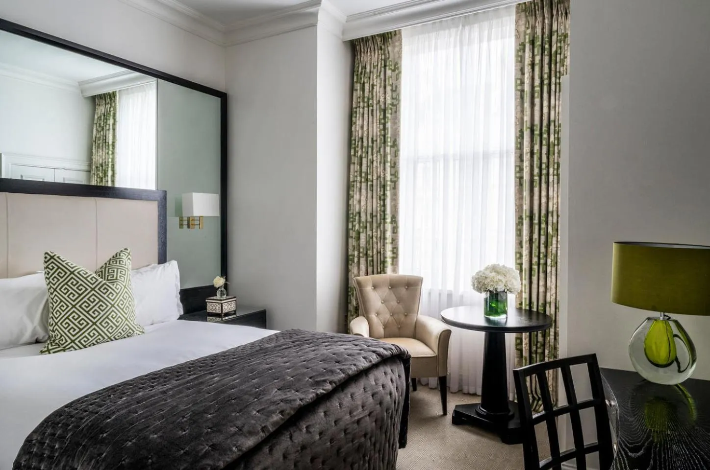 Bed in The Kensington Hotel