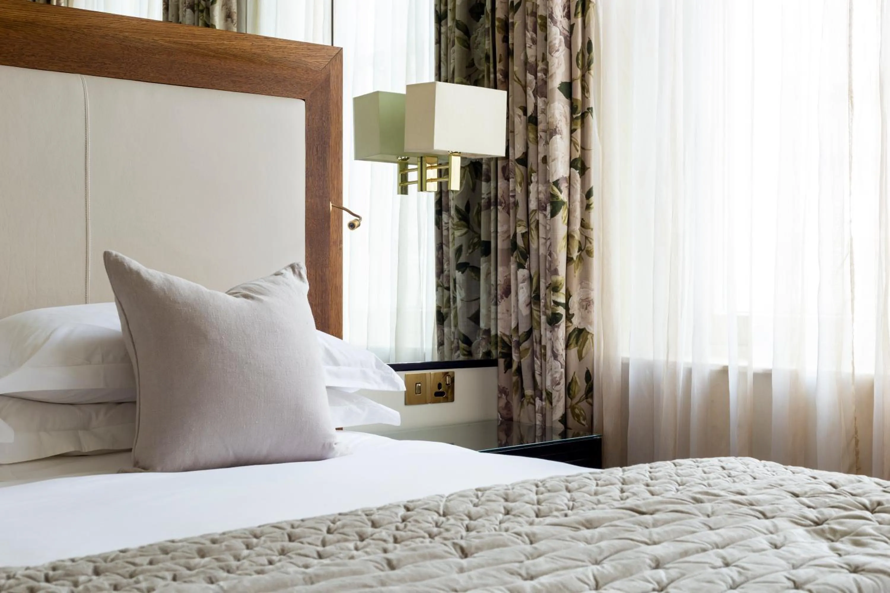 Bed in The Kensington Hotel