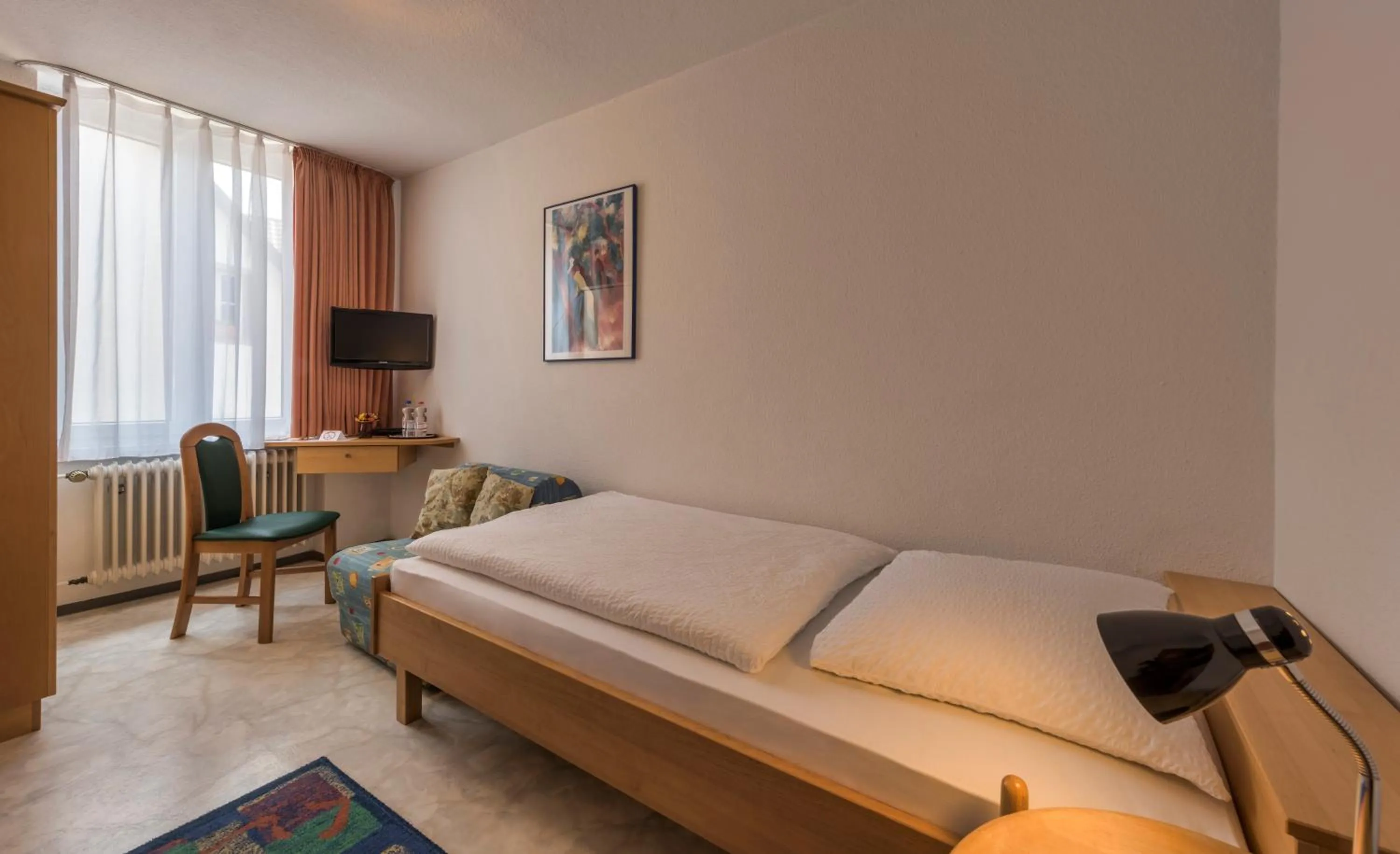 Photo of the whole room, Bed in Gasthaus zur Schnecke Kandern