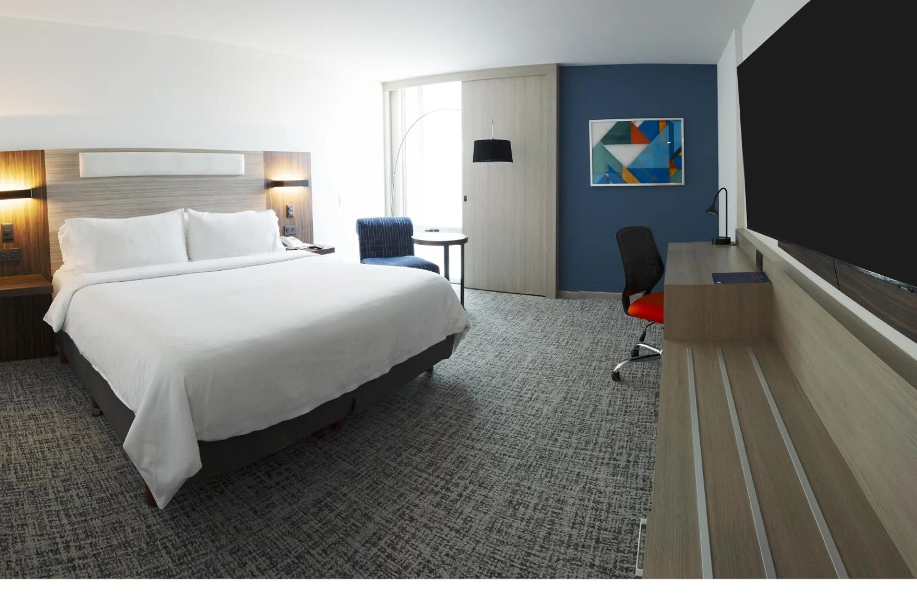 Photo of the whole room, Bed in Holiday Inn Express Toluca Galerias Metepec by IHG