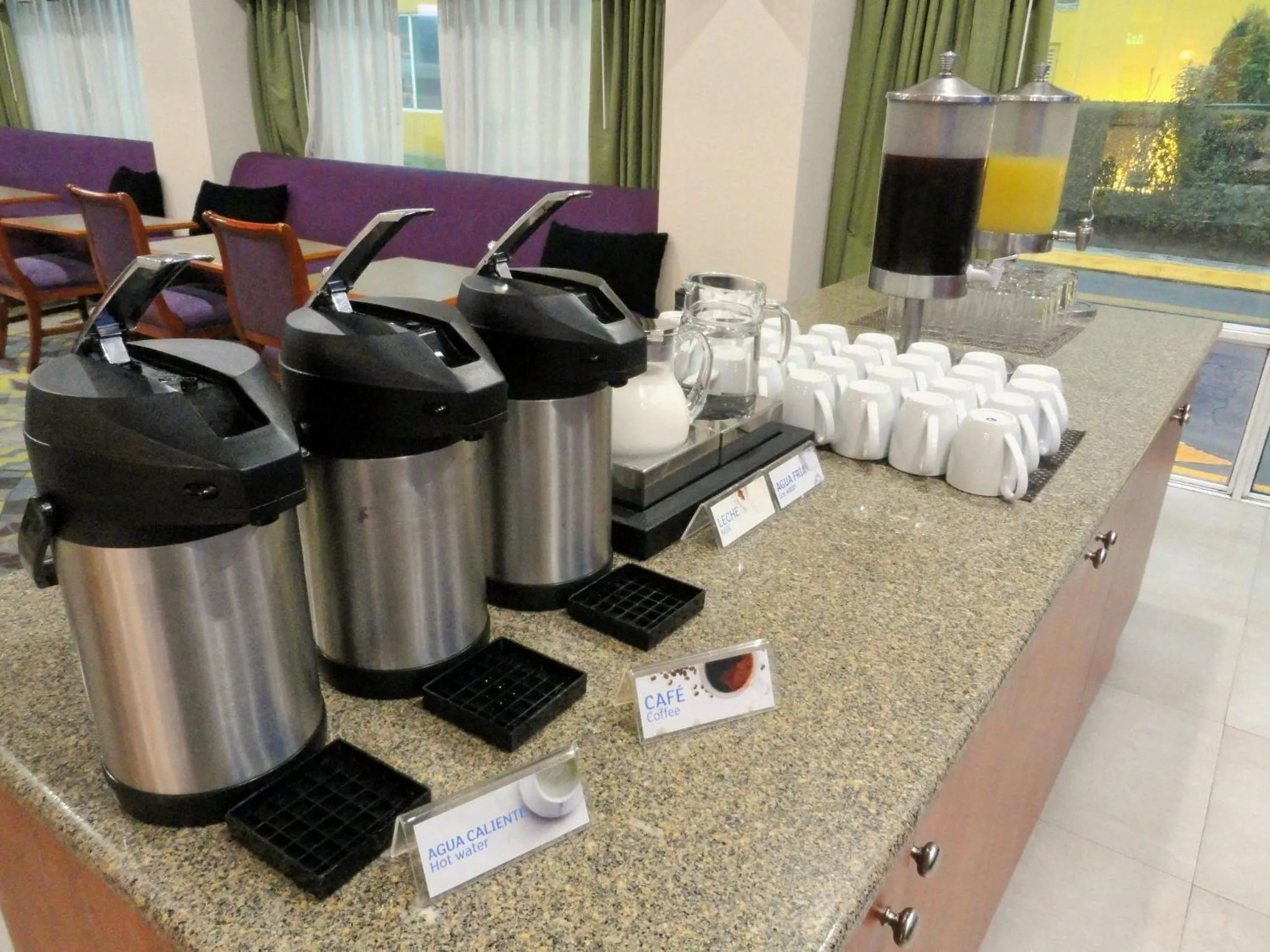 Breakfast in Holiday Inn Express & Suites Toluca Zona Aeropuerto by IHG