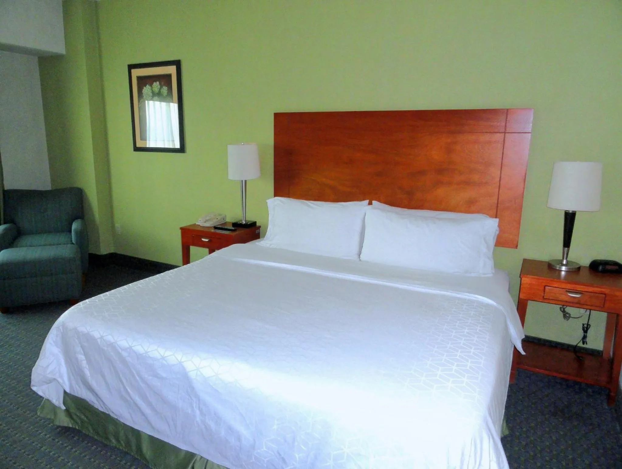 Photo of the whole room, Bed in Holiday Inn Express & Suites Toluca Zona Aeropuerto by IHG